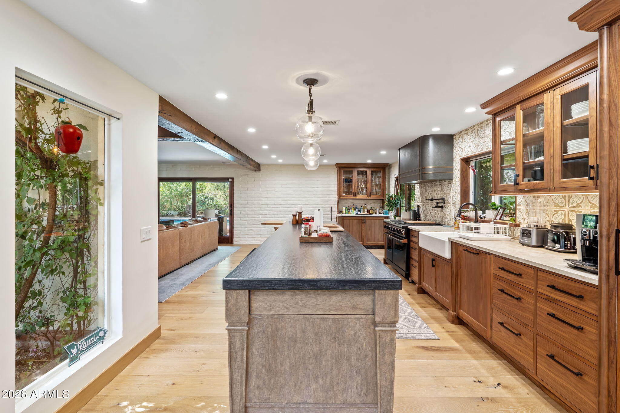 MOUNTAIN VIEW - Residential