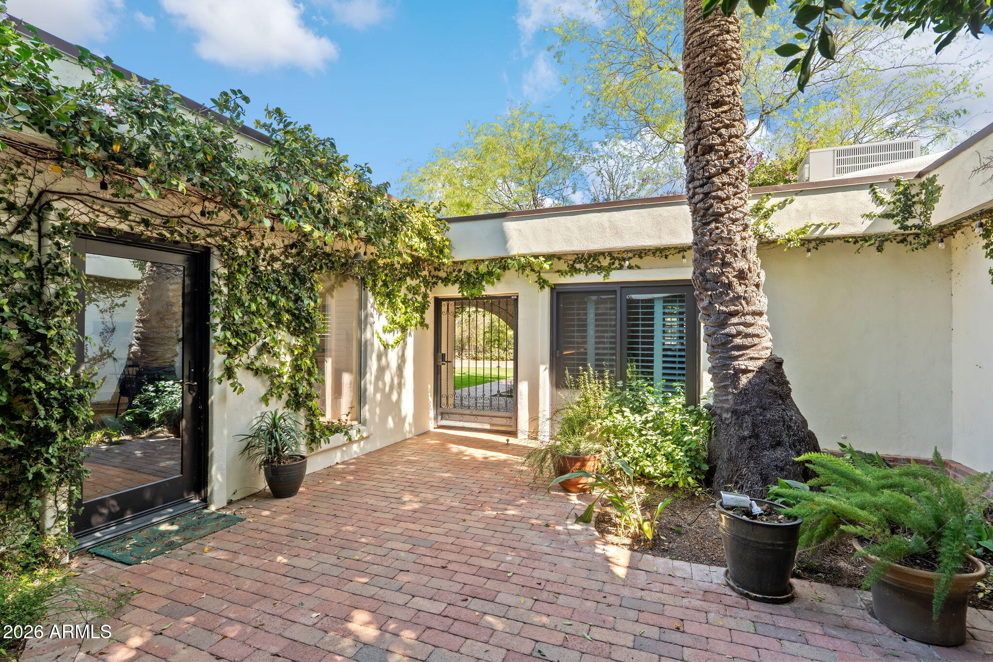 MOUNTAIN VIEW - Residential