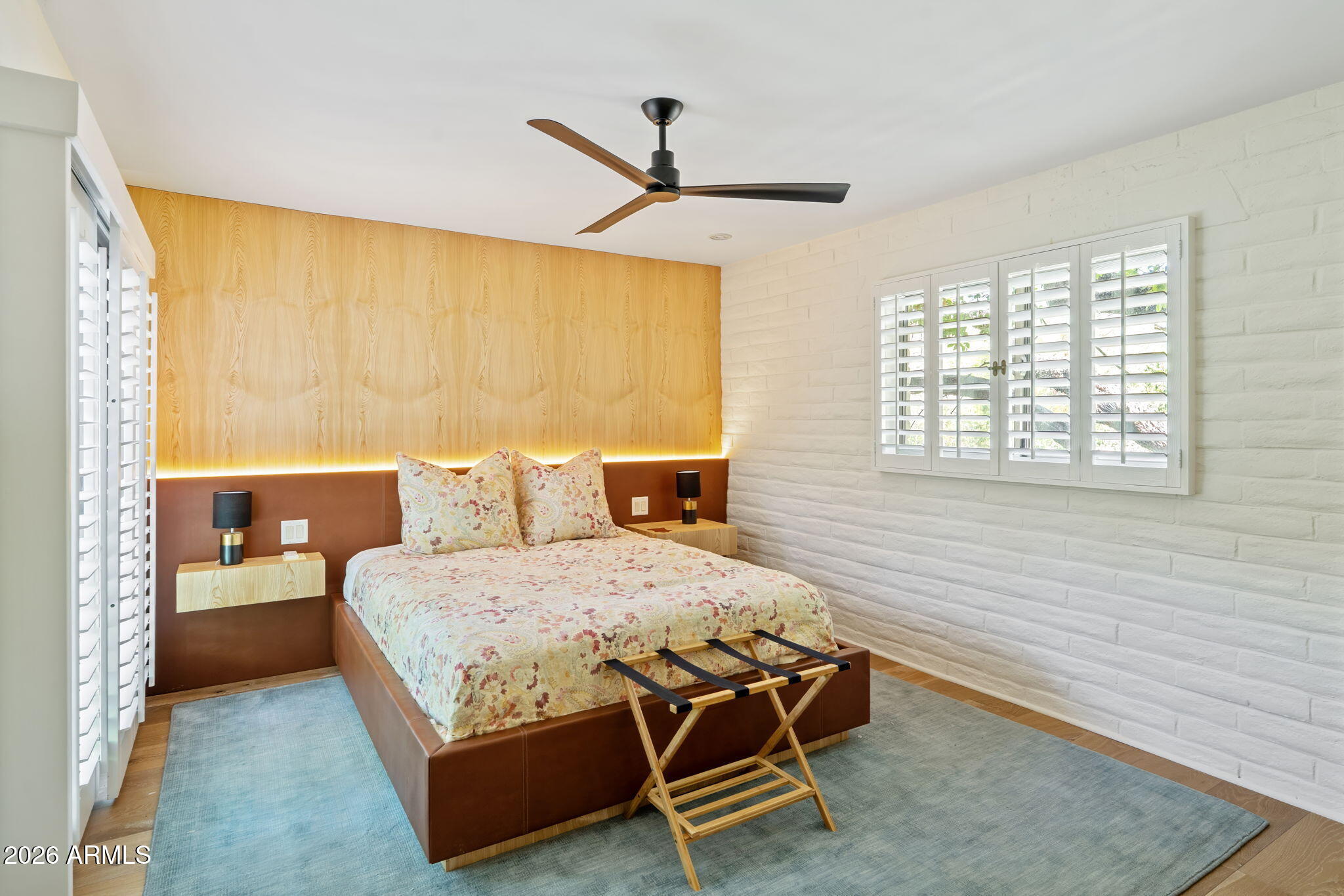 MOUNTAIN VIEW - Residential
