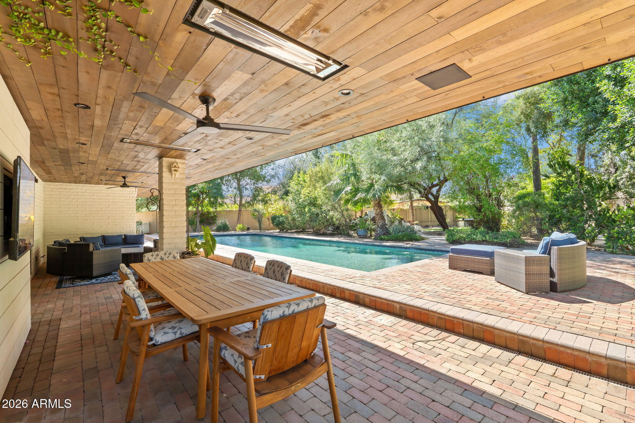 MOUNTAIN VIEW - Residential