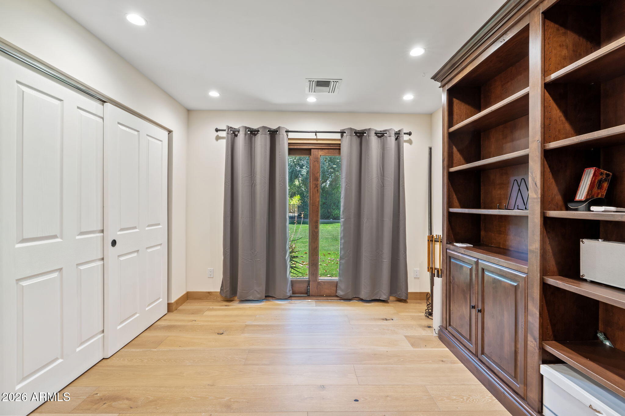 MOUNTAIN VIEW - Residential