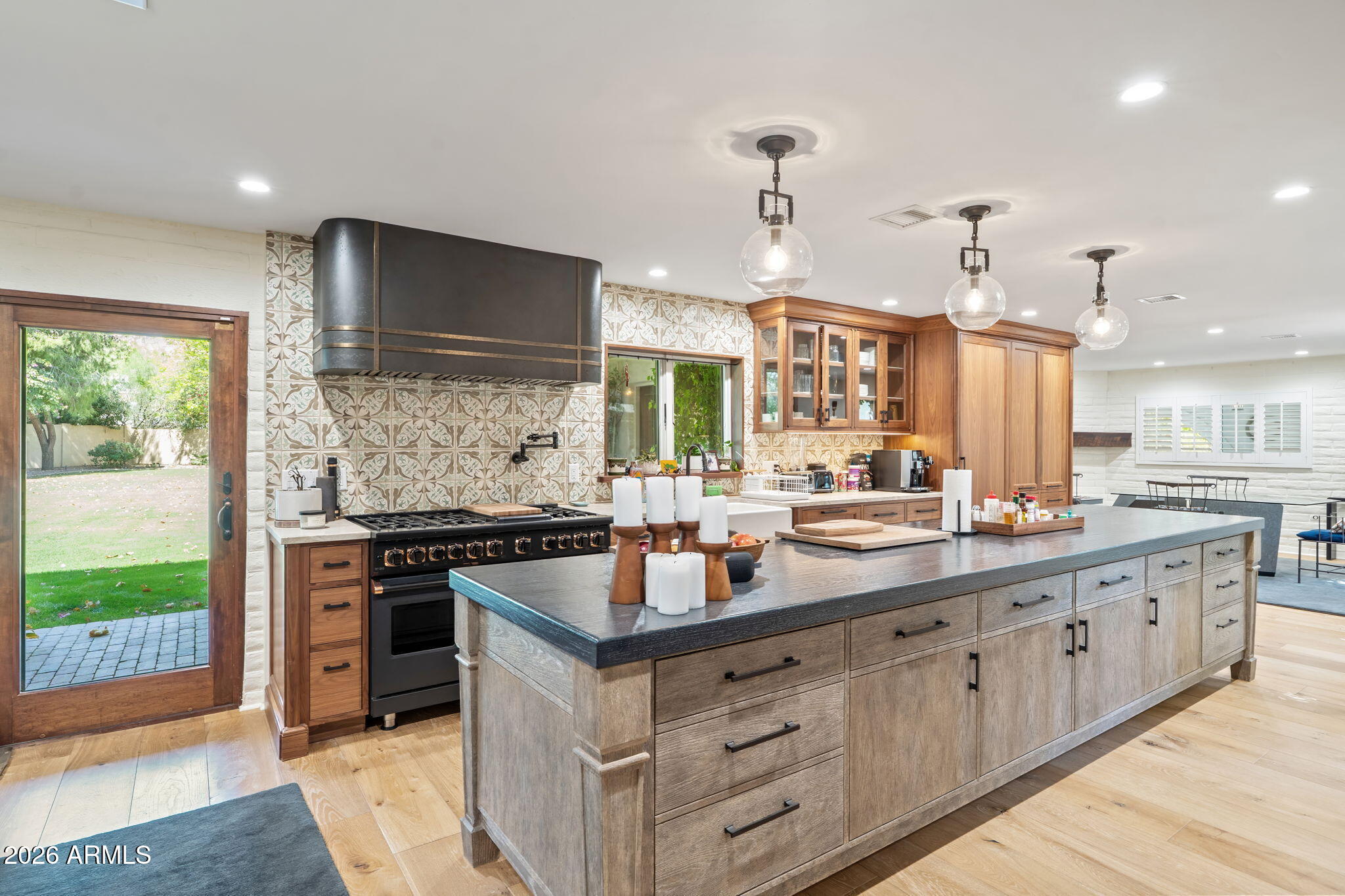 MOUNTAIN VIEW - Residential