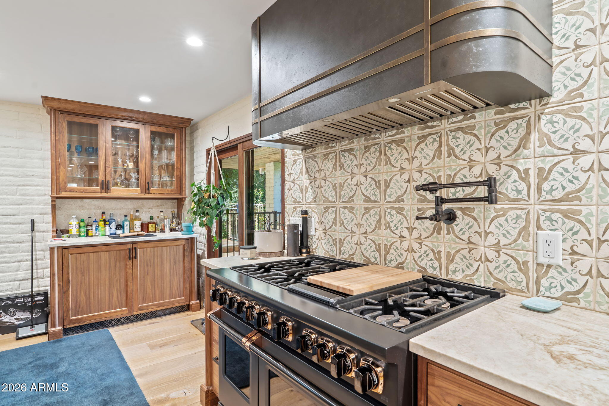 MOUNTAIN VIEW - Residential