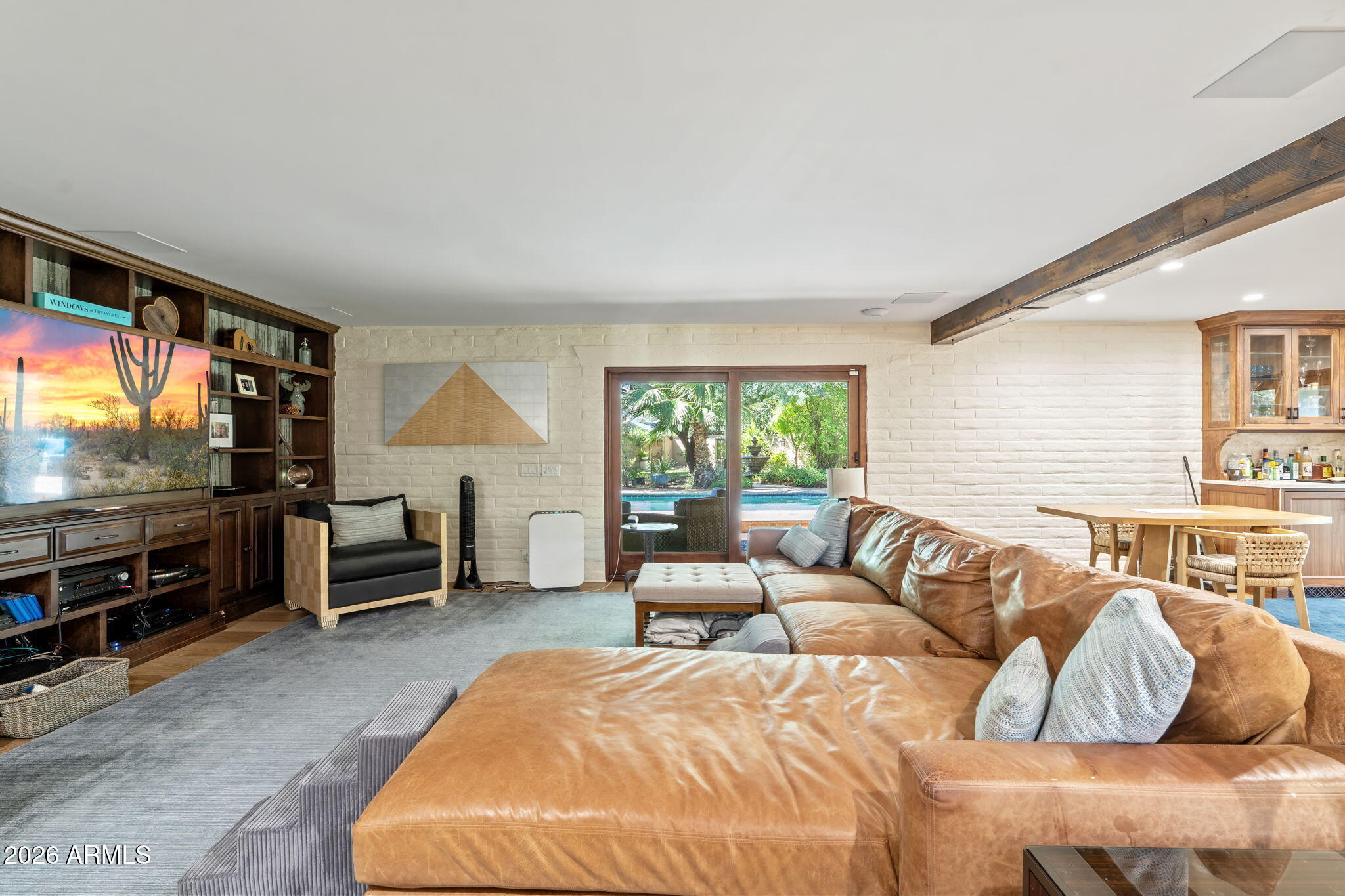 MOUNTAIN VIEW - Residential
