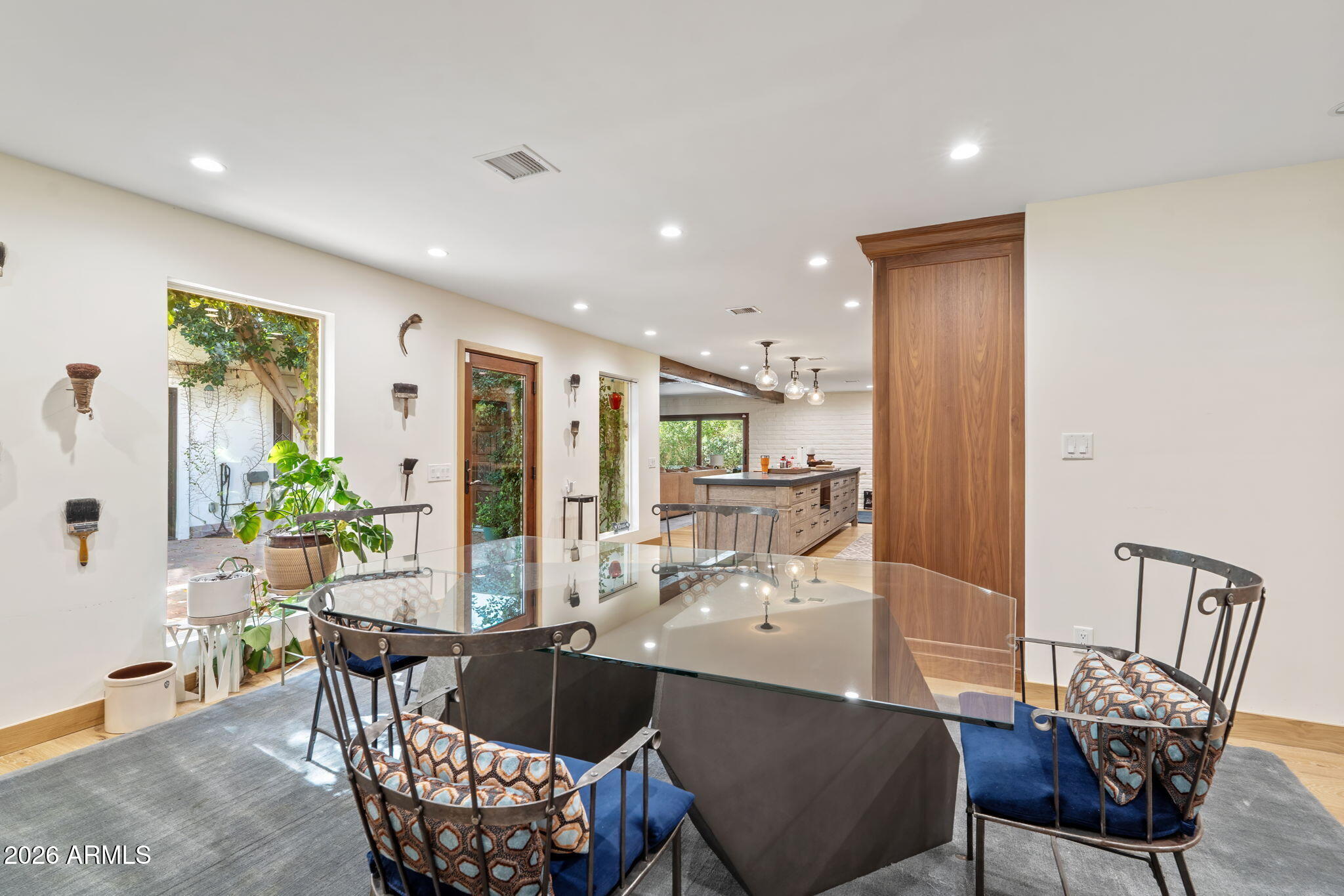 MOUNTAIN VIEW - Residential