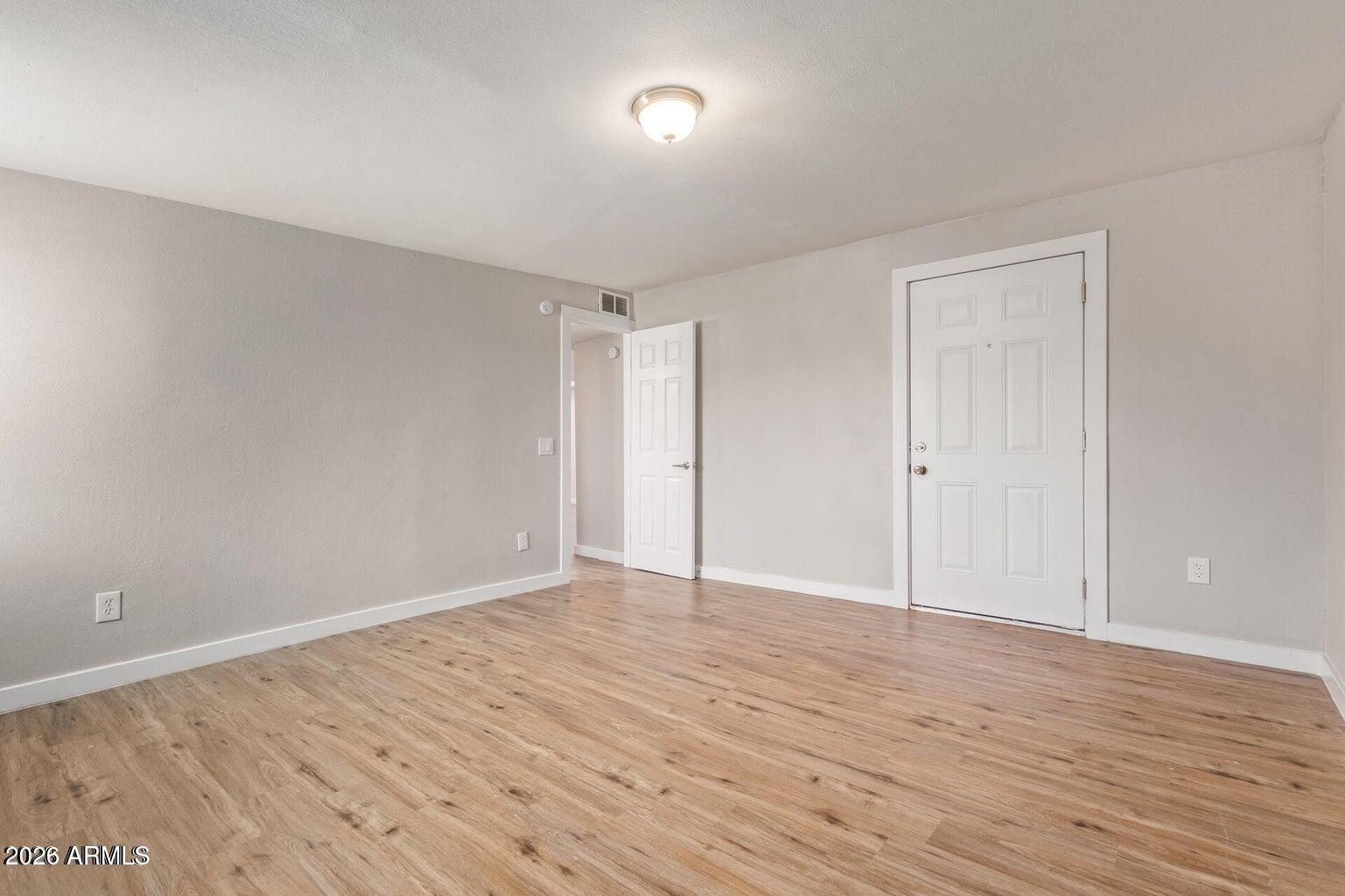 LITCHFIELD HEIGHTS - Residential Income