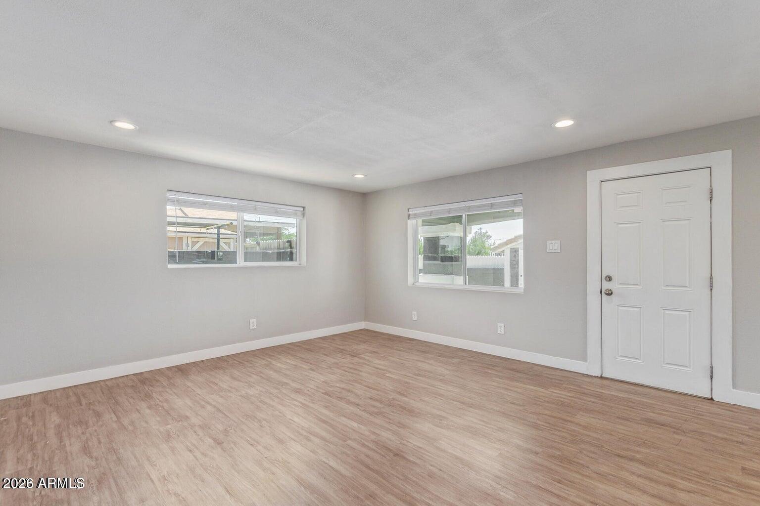 LITCHFIELD HEIGHTS - Residential Income