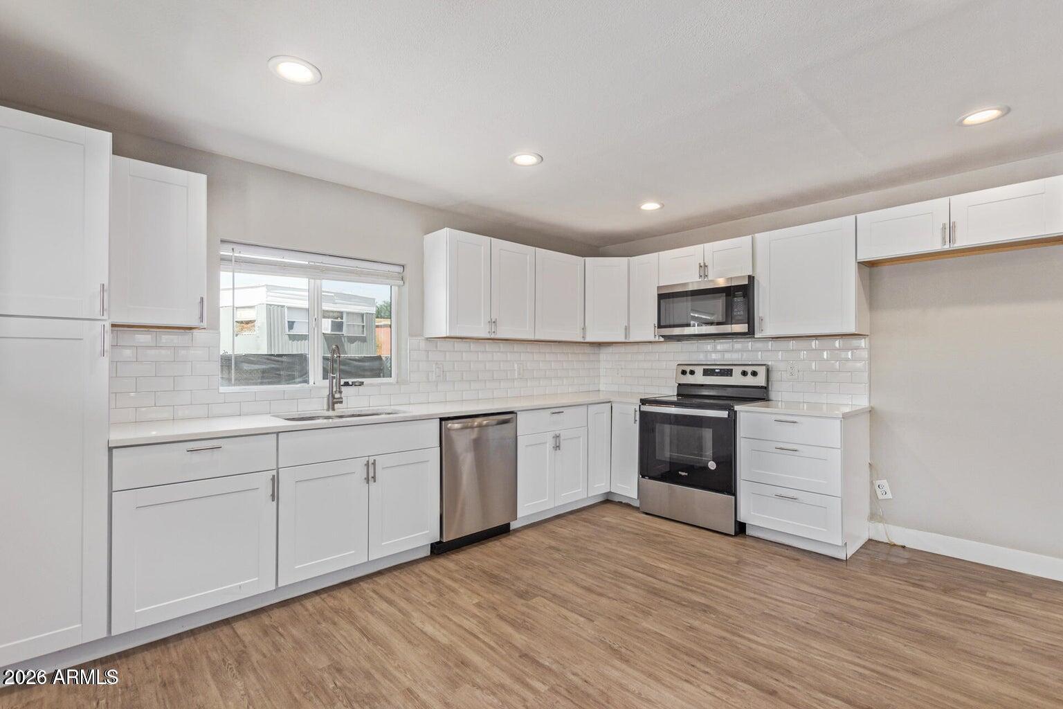LITCHFIELD HEIGHTS - Residential Income