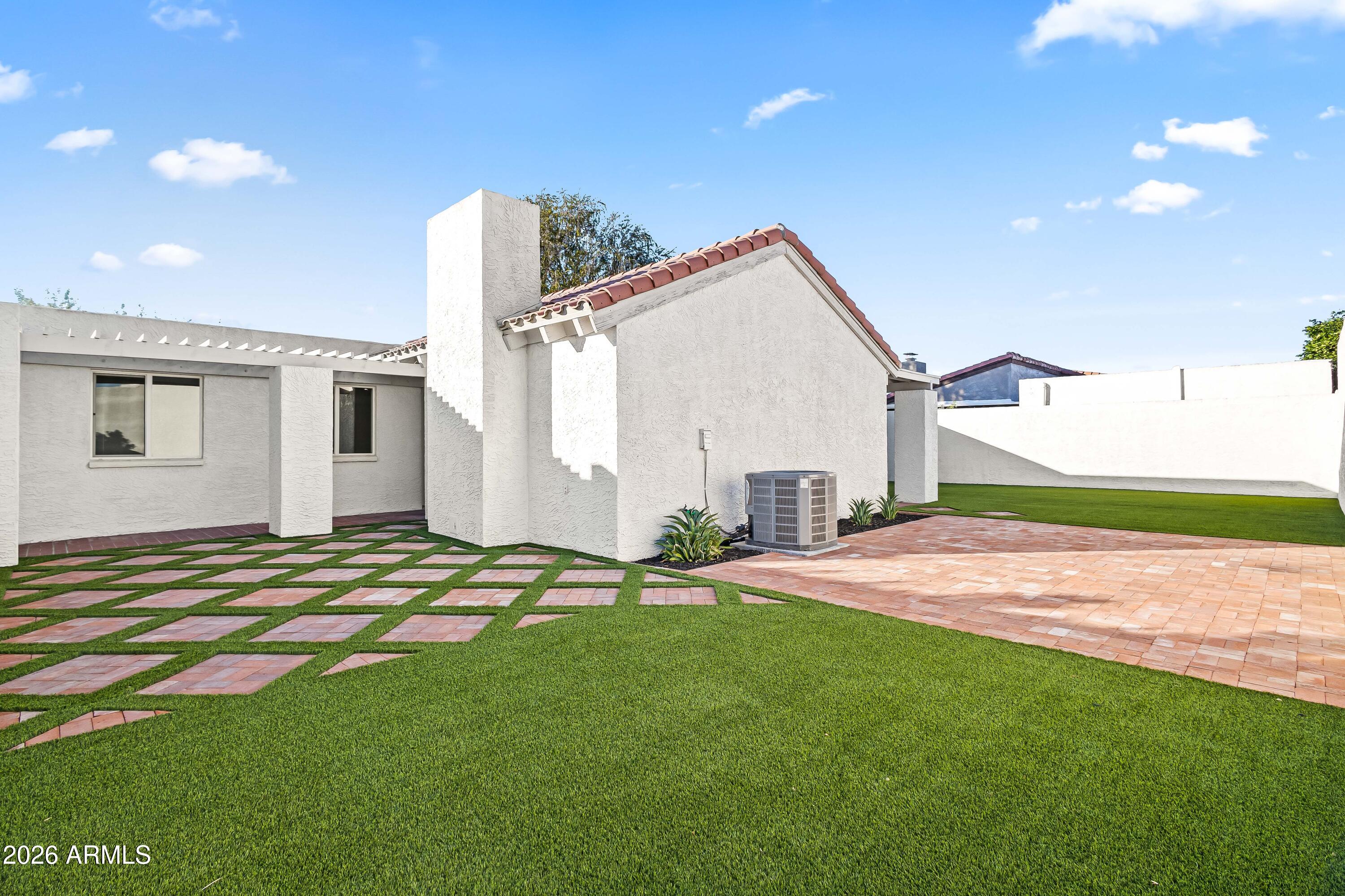 SANTO TOMAS UNIT 6 - Residential