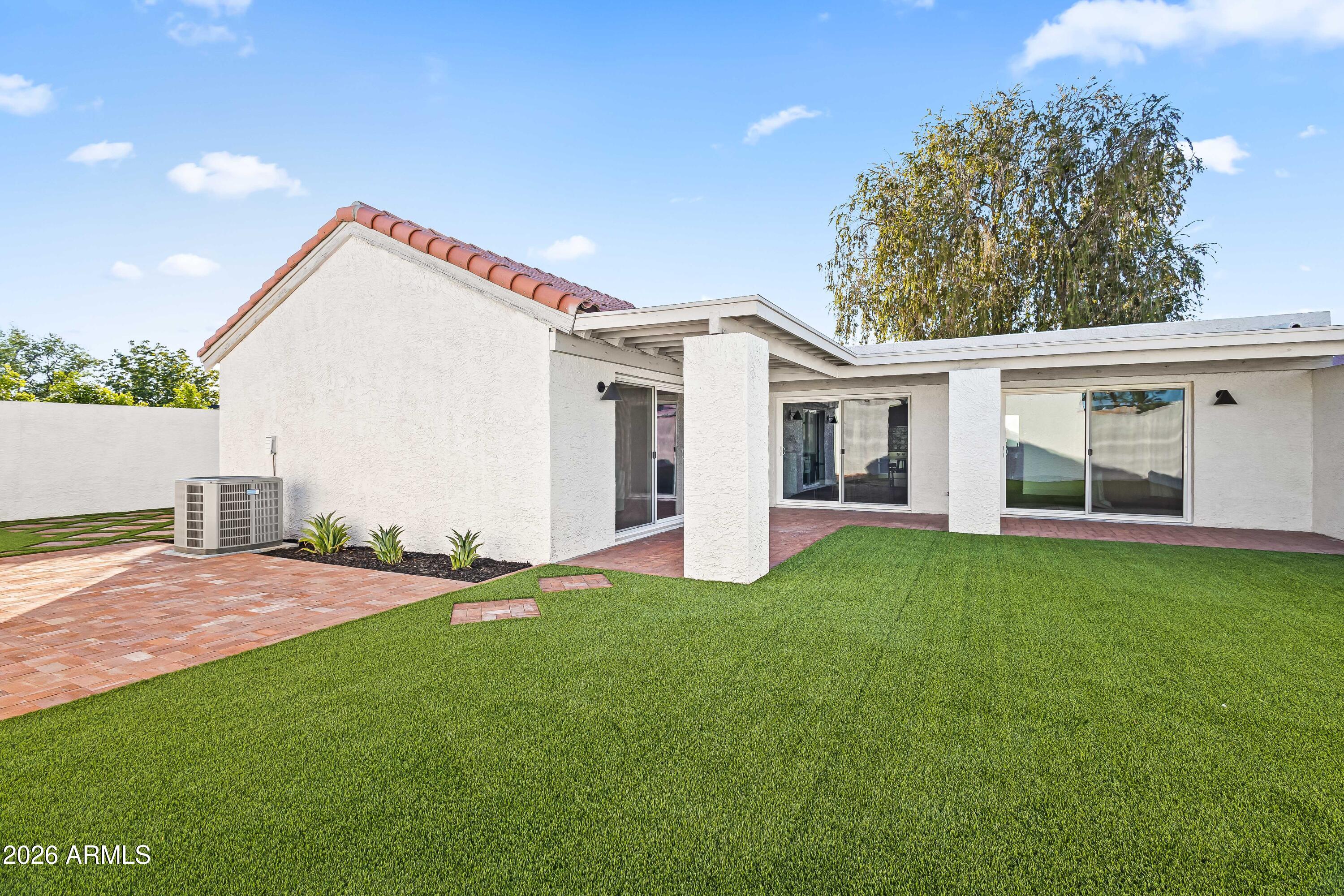 SANTO TOMAS UNIT 6 - Residential