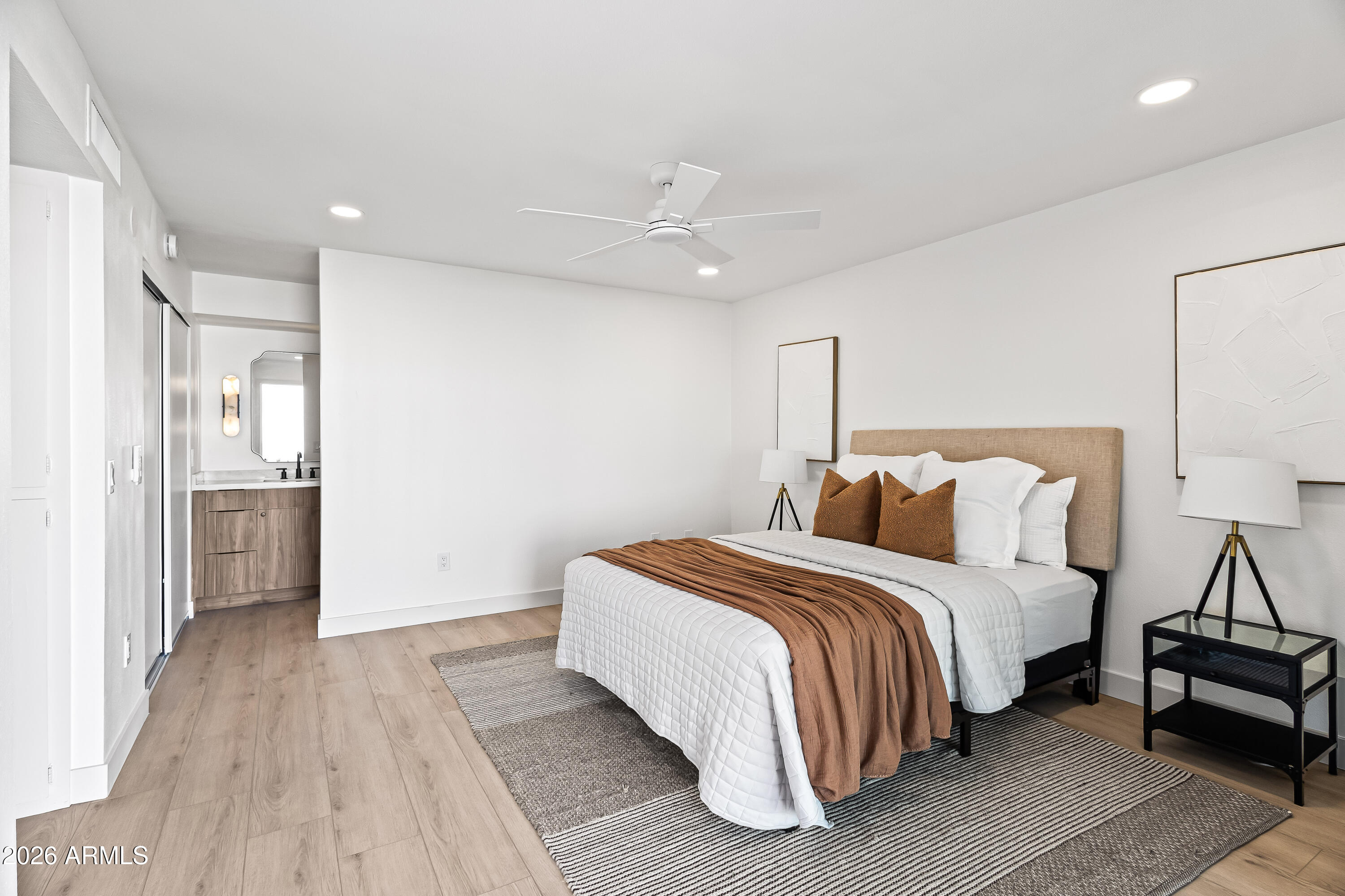 SANTO TOMAS UNIT 6 - Residential