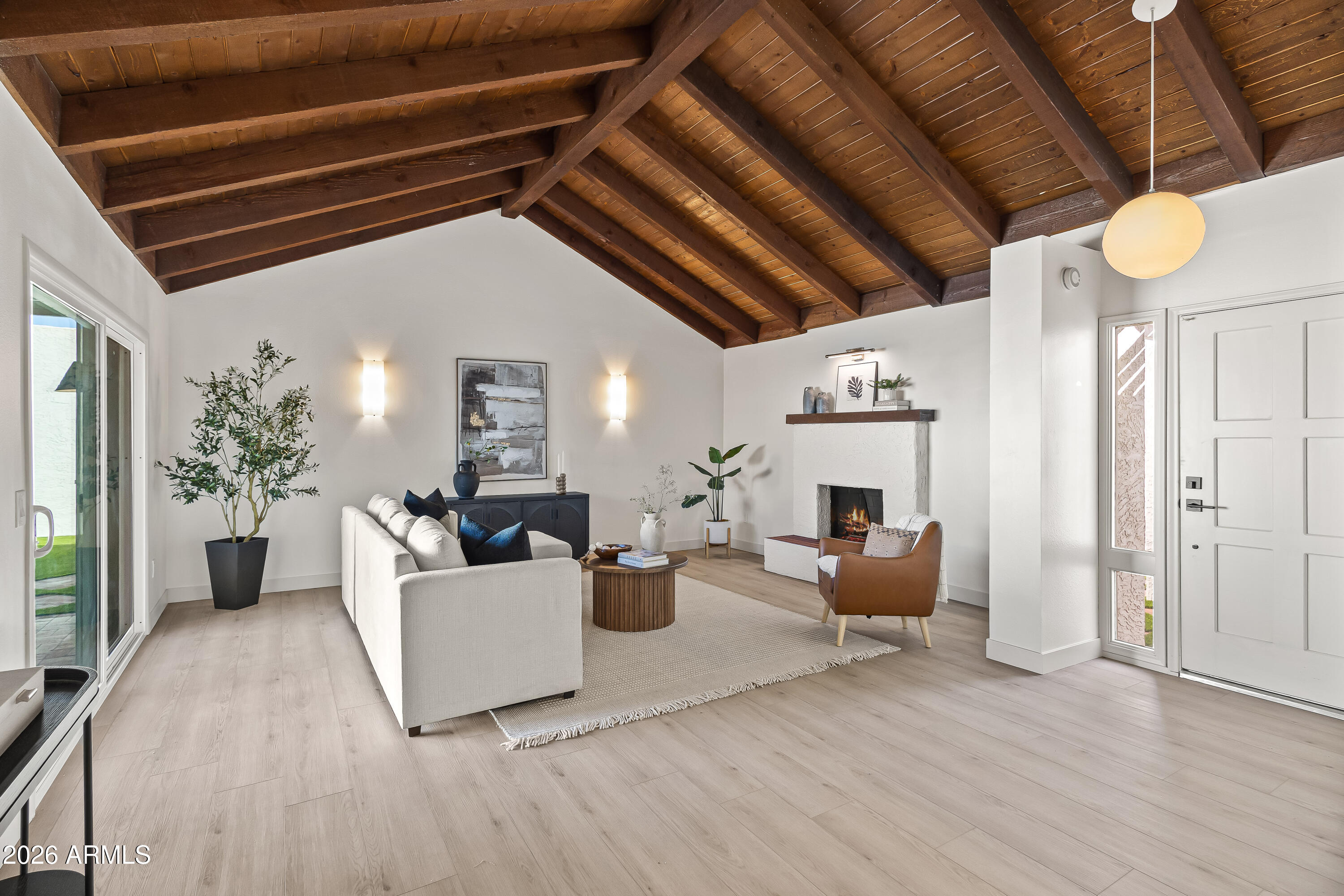SANTO TOMAS UNIT 6 - Residential