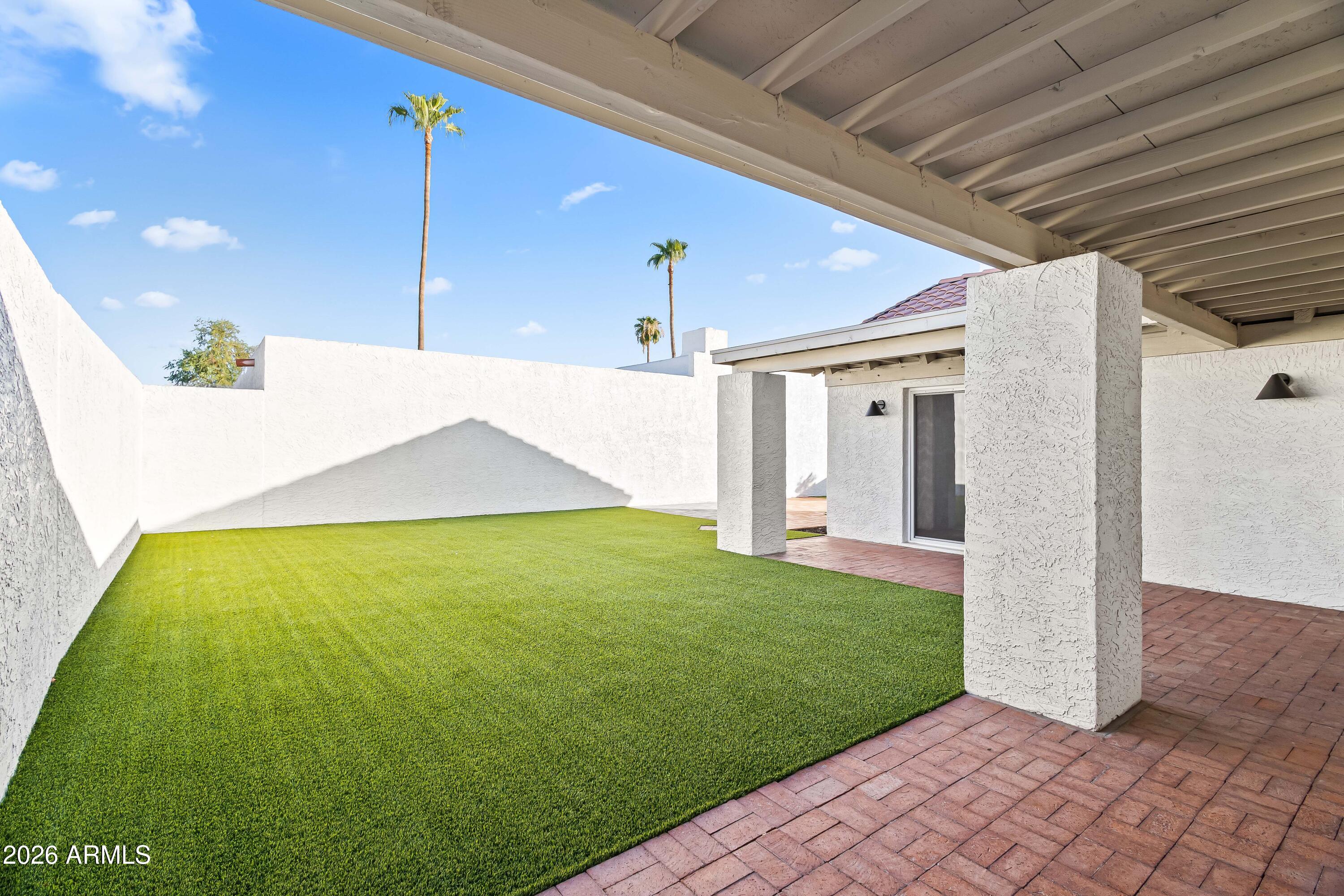 SANTO TOMAS UNIT 6 - Residential
