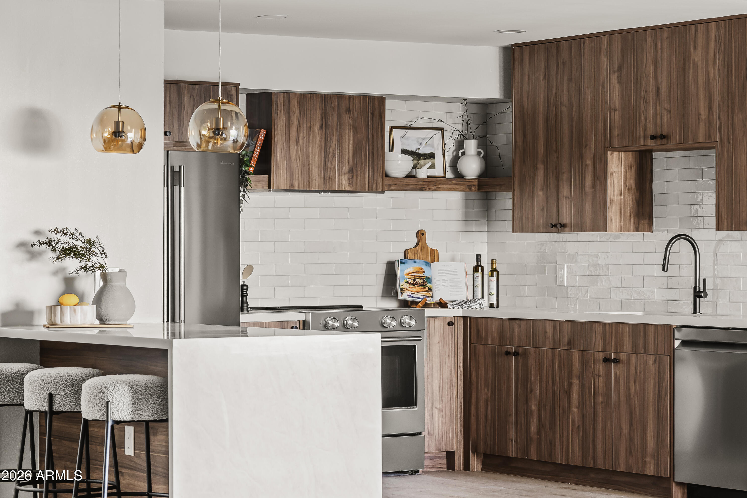 SANTO TOMAS UNIT 6 - Residential