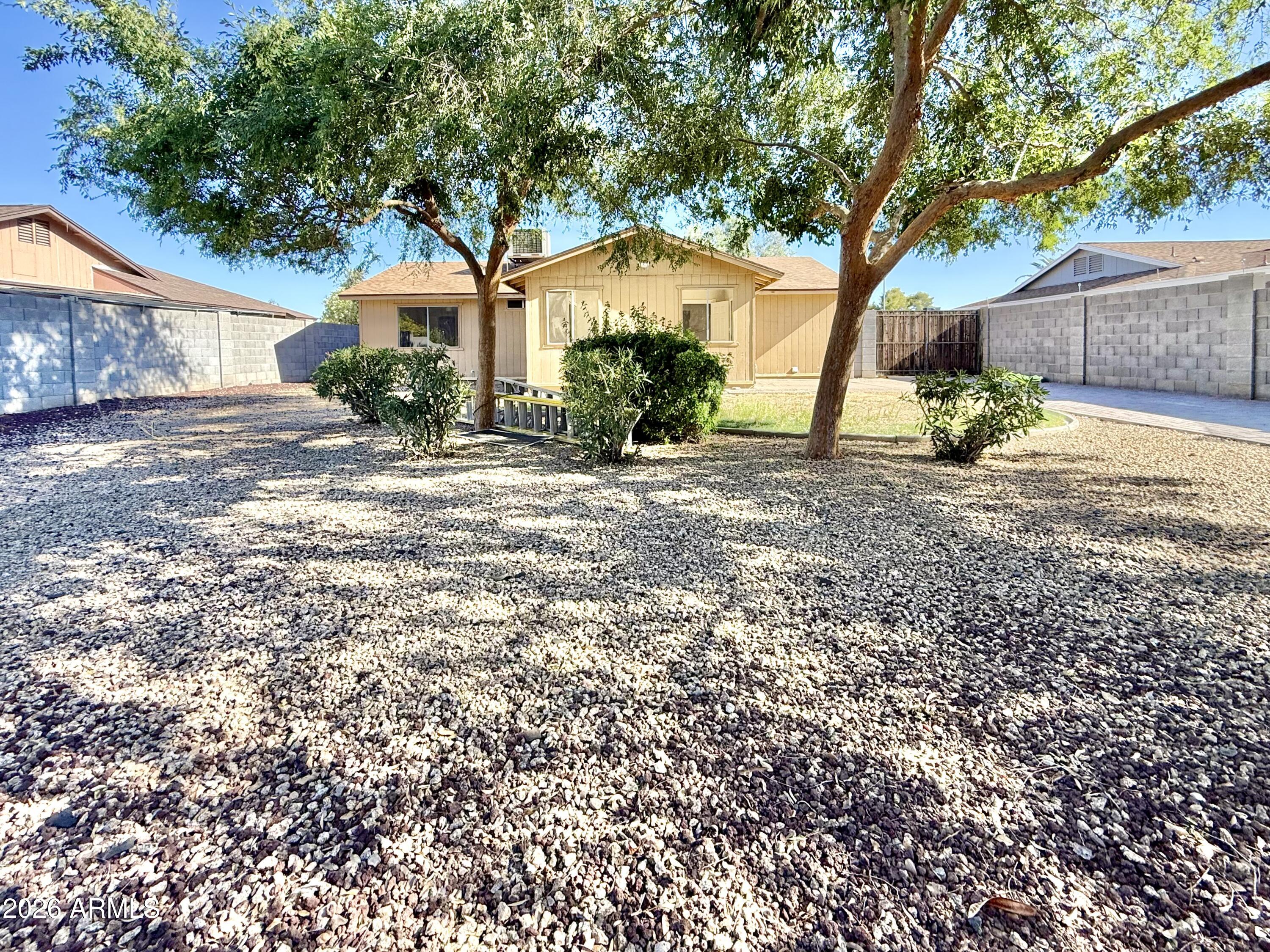 Mesa Tierra NO 3 - Residential Lease