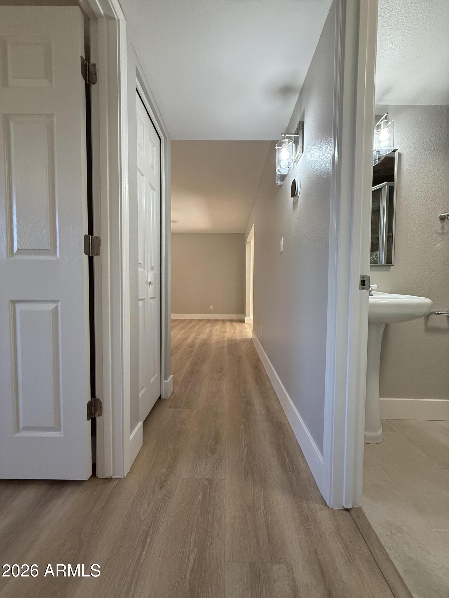 Mesa Tierra NO 3 - Residential Lease