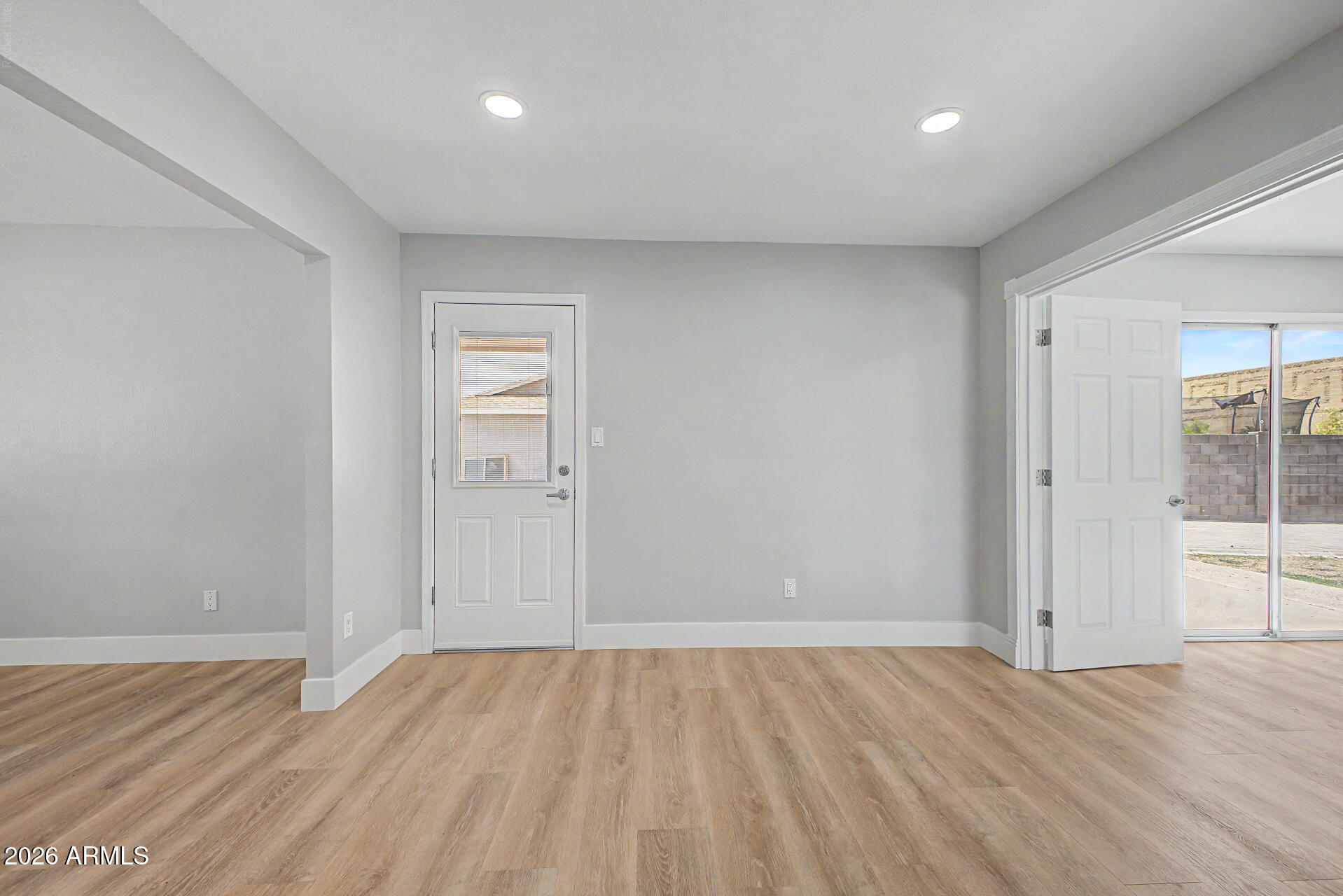 Mesa Tierra NO 3 - Residential Lease