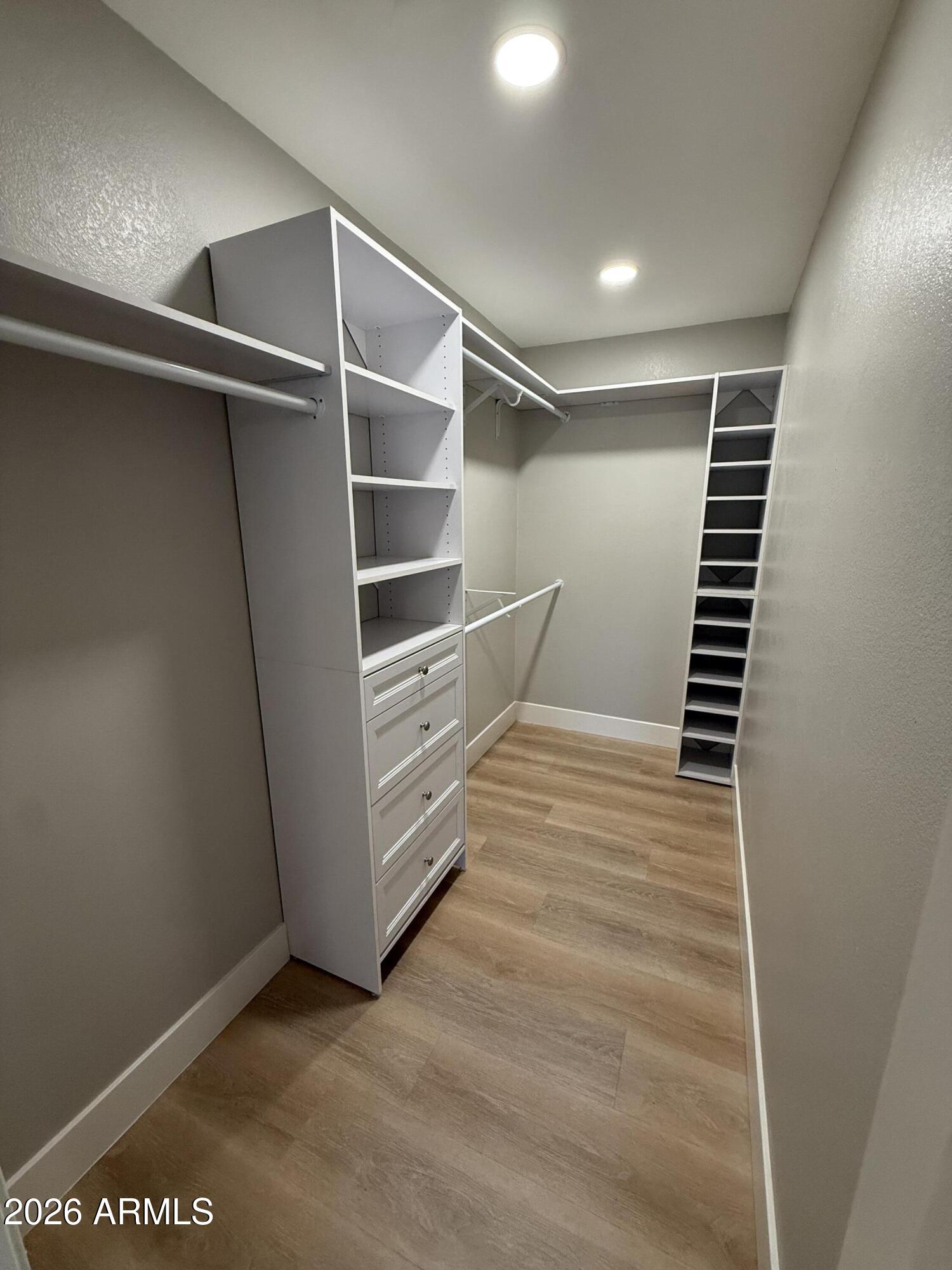 Mesa Tierra NO 3 - Residential Lease