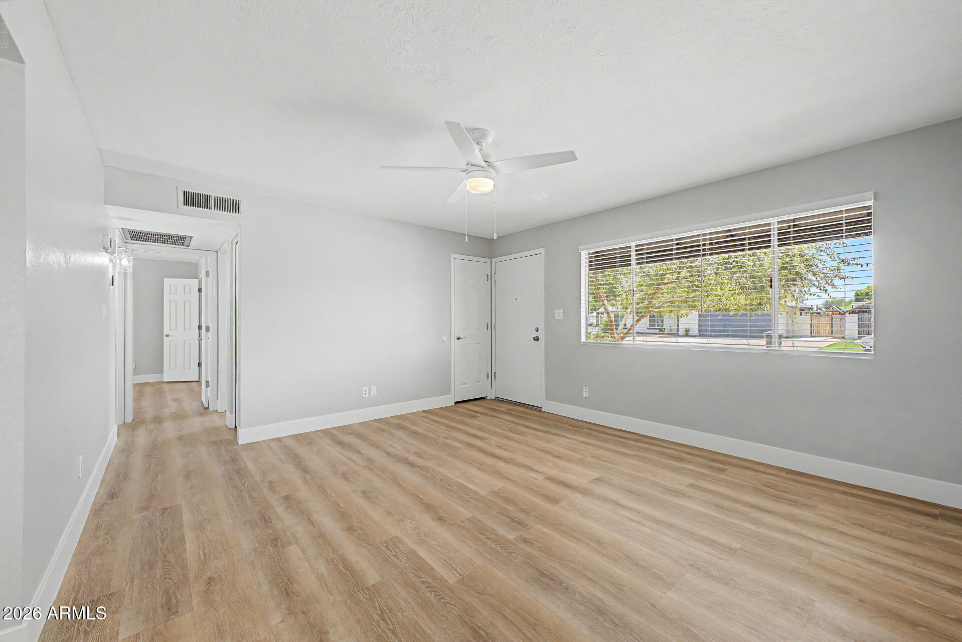 Mesa Tierra NO 3 - Residential Lease