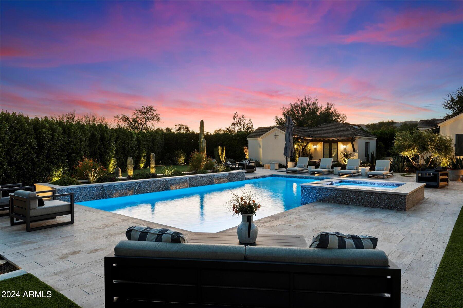 CLUB ESTATES - Residential