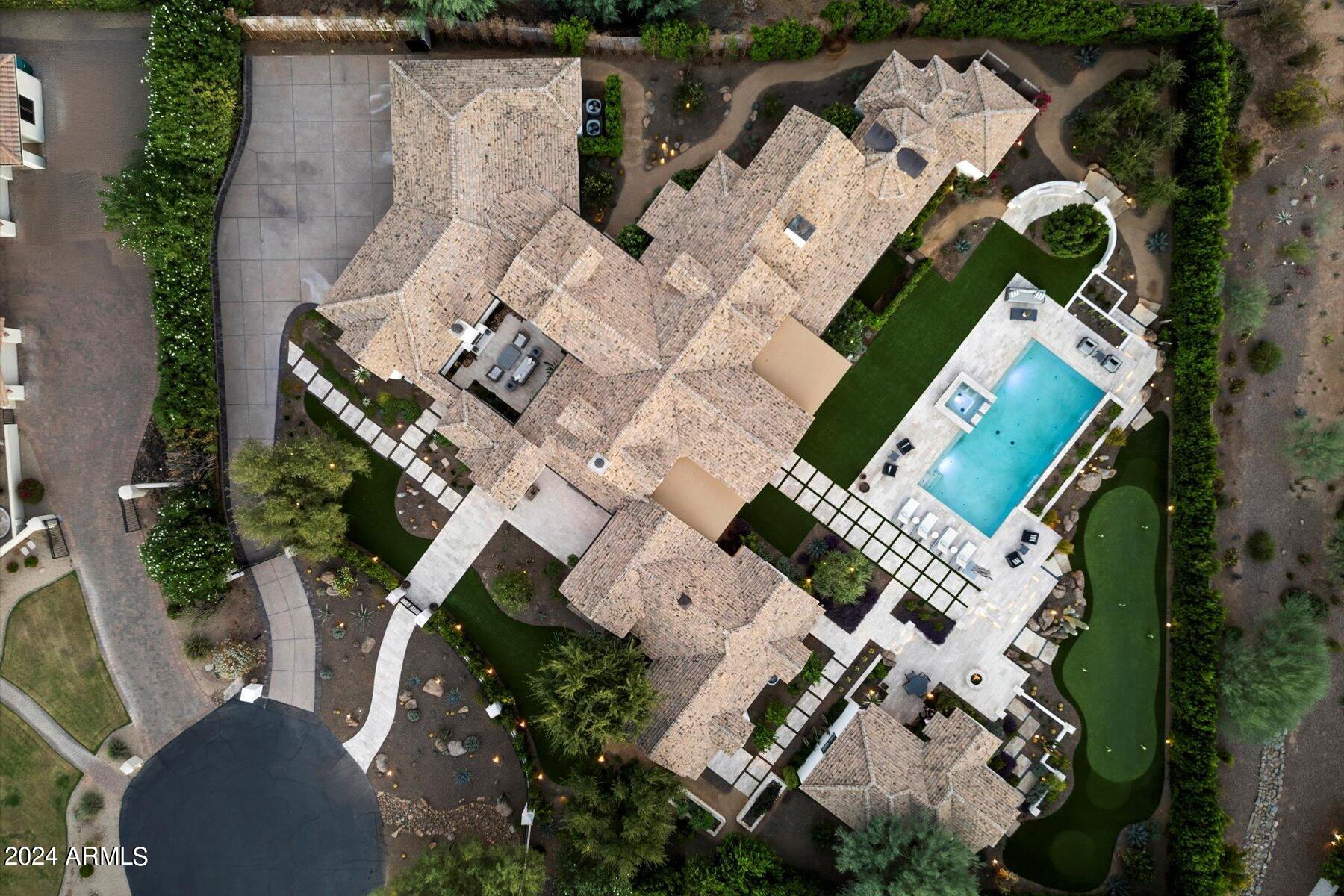 CLUB ESTATES - Residential