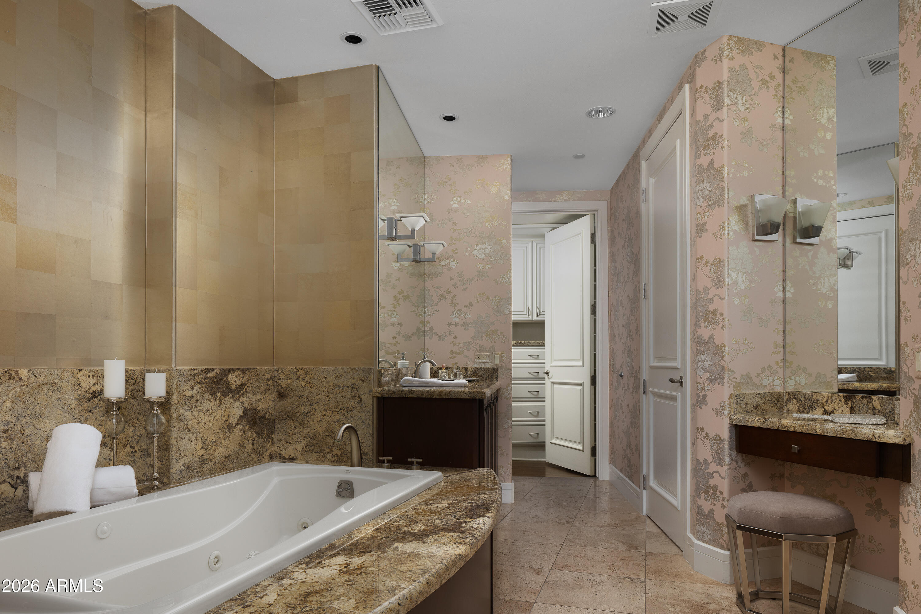 ESPLANADE PLACE CONDOMINIUM AMD - Residential