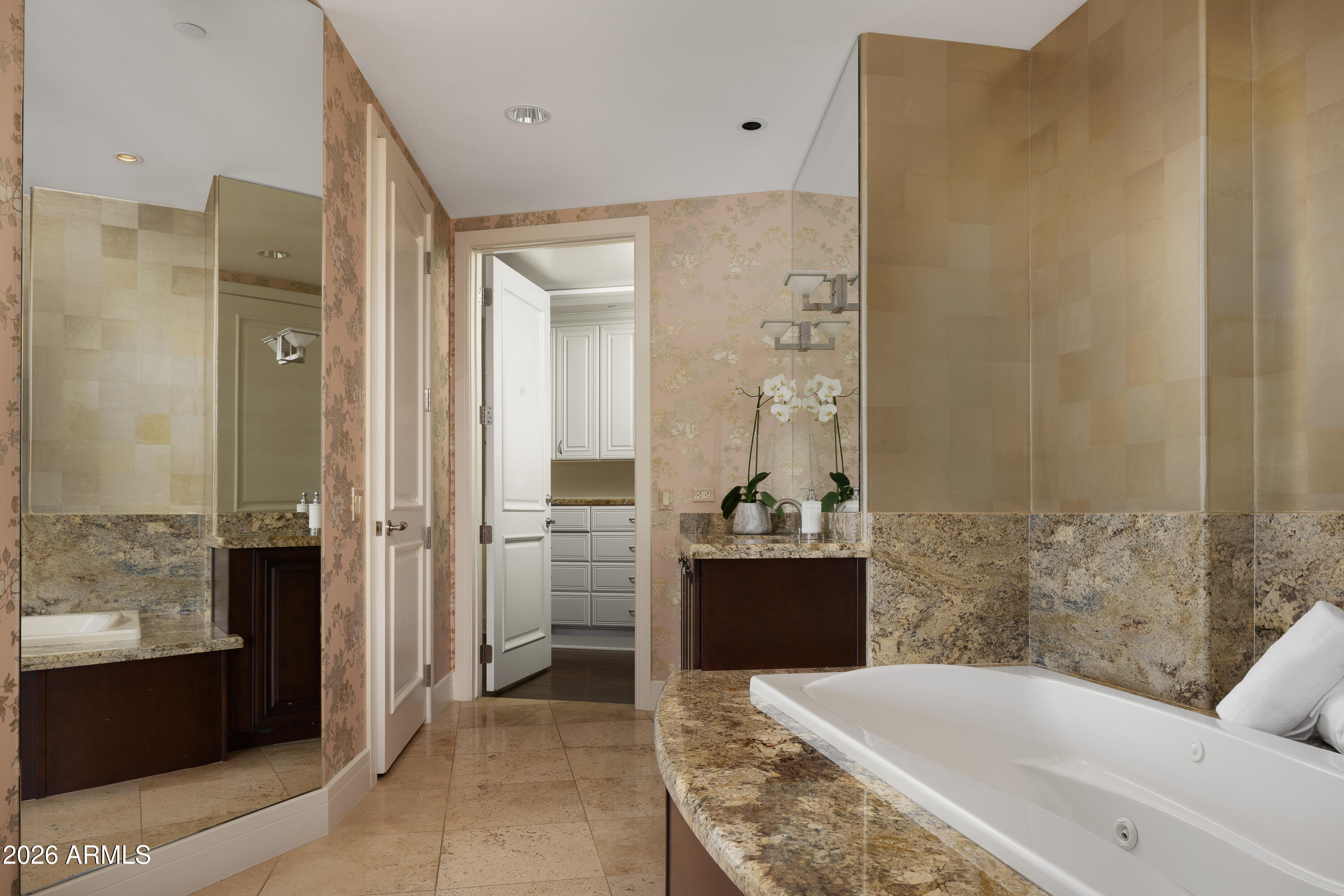 ESPLANADE PLACE CONDOMINIUM AMD - Residential