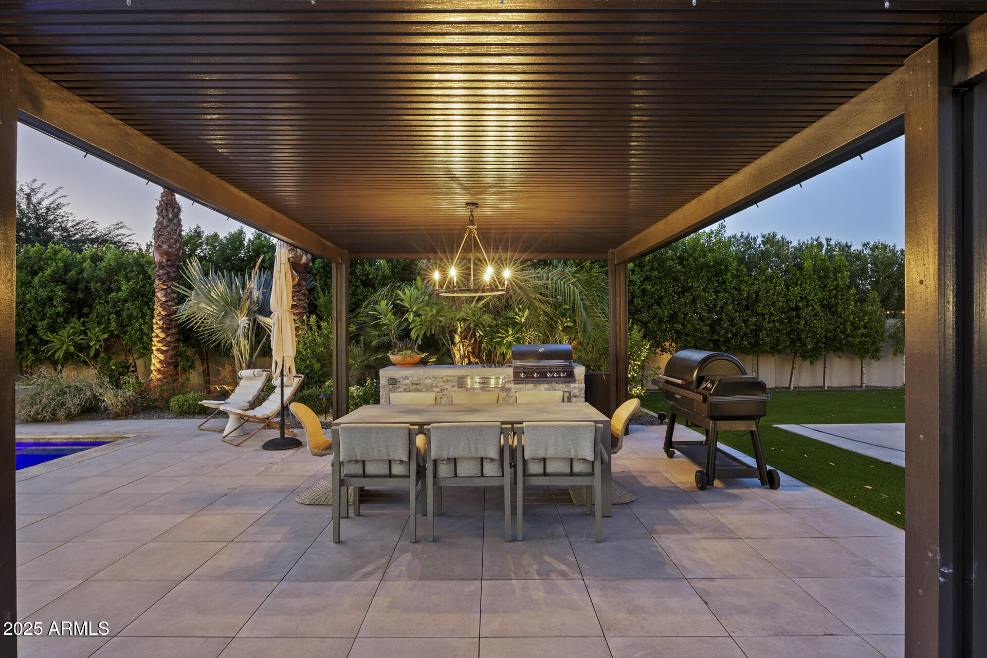 DESERT HILLS - Residential