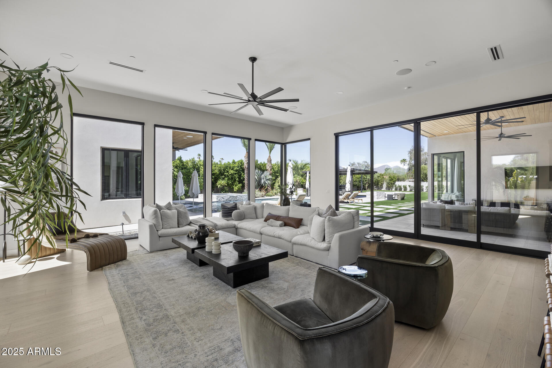 DESERT HILLS - Residential