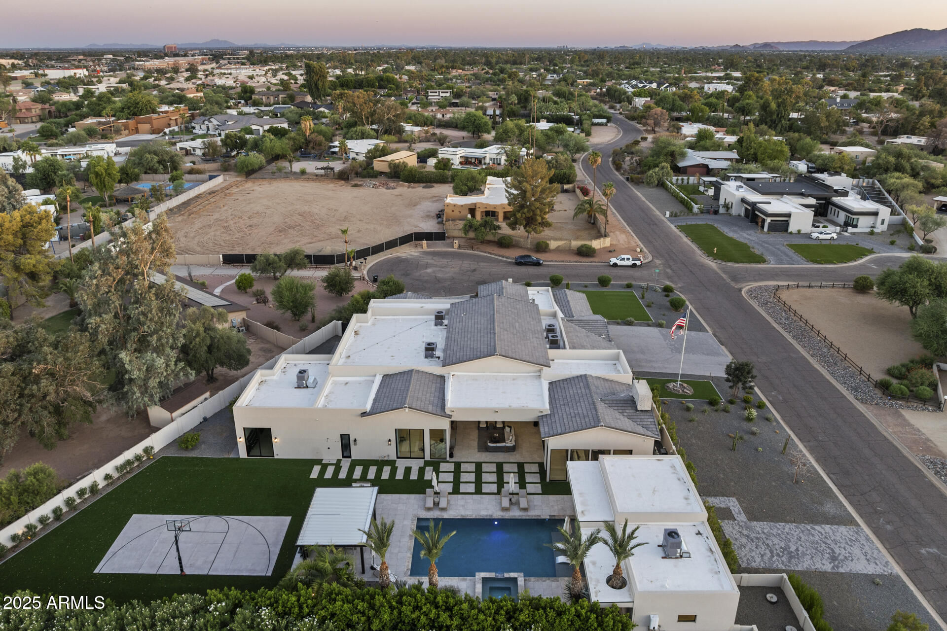 DESERT HILLS - Residential