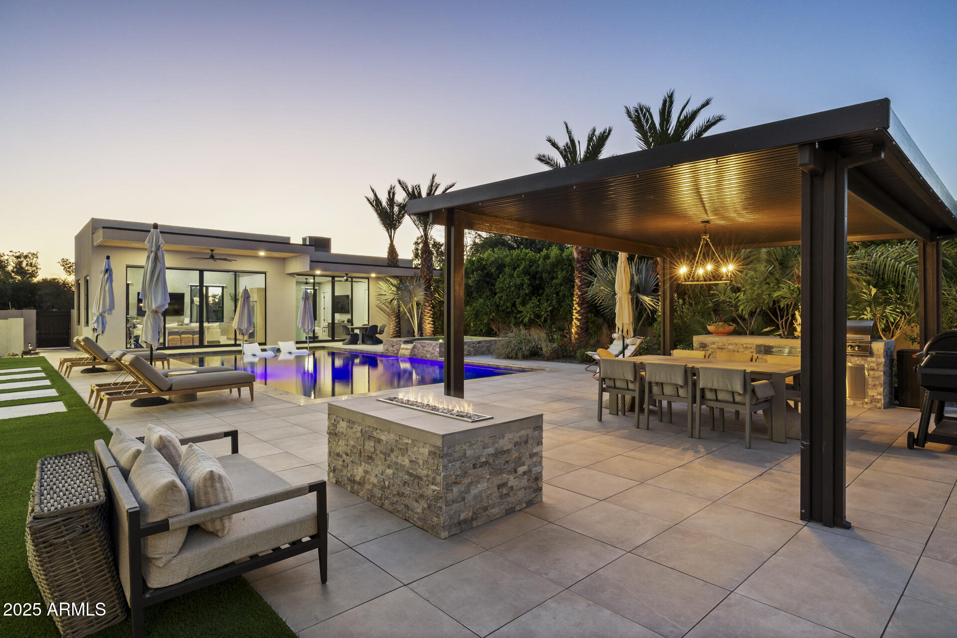 DESERT HILLS - Residential