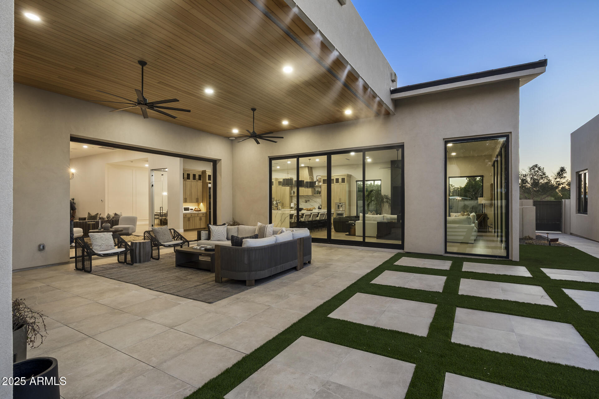 DESERT HILLS - Residential