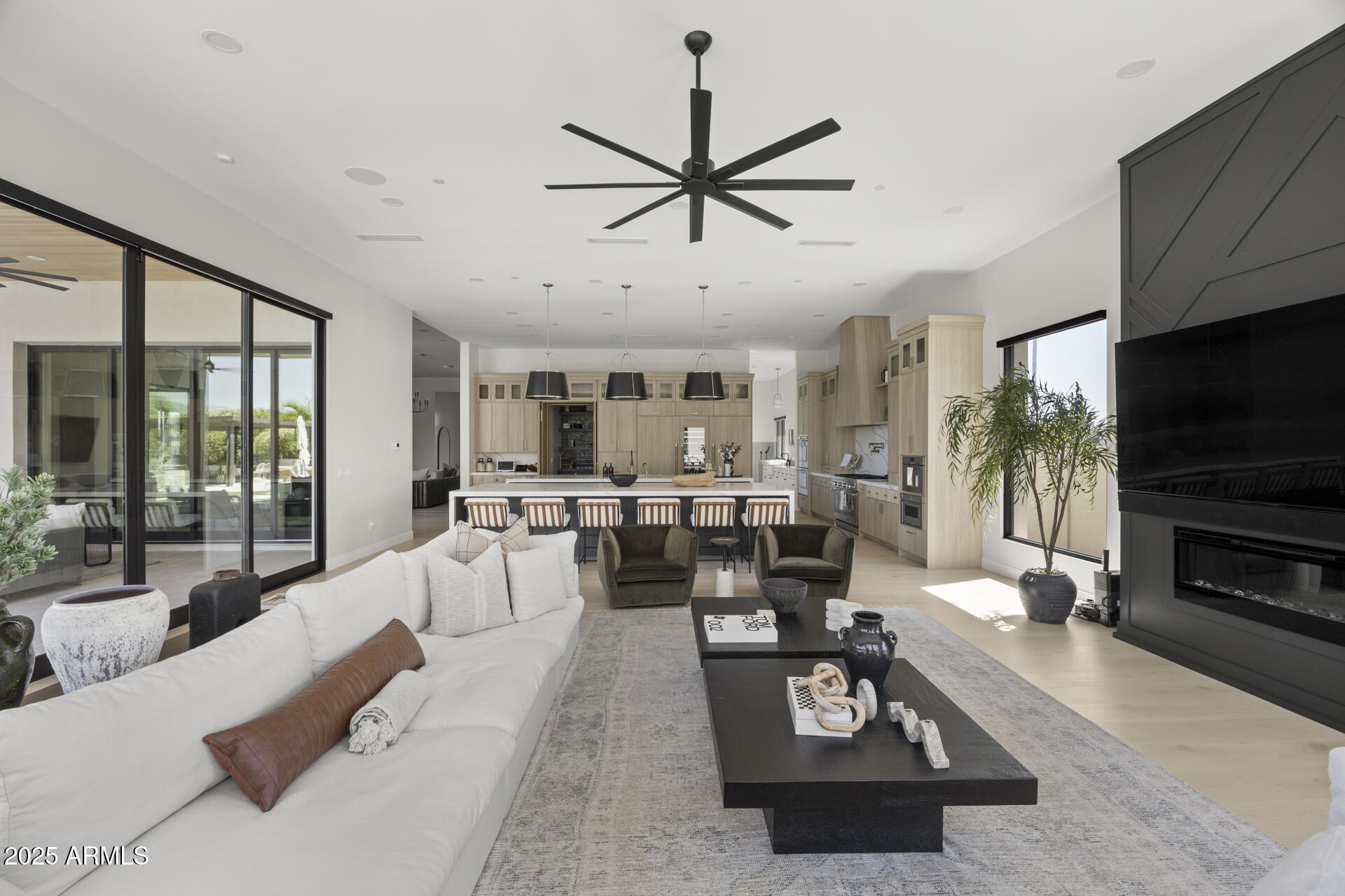 DESERT HILLS - Residential