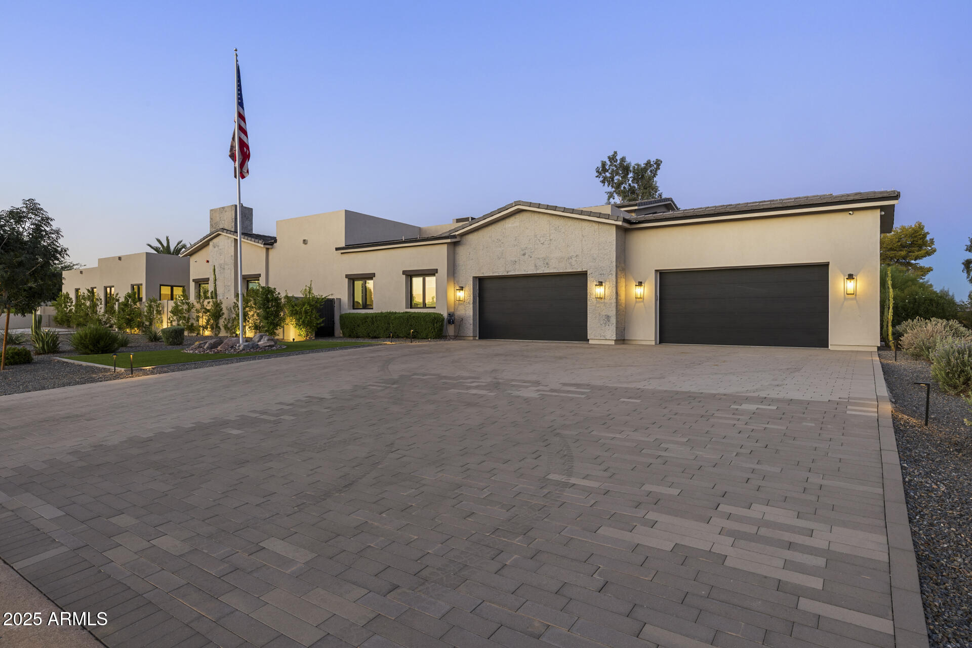 DESERT HILLS - Residential