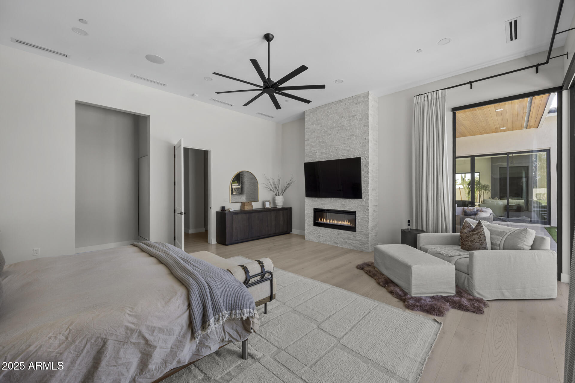 DESERT HILLS - Residential