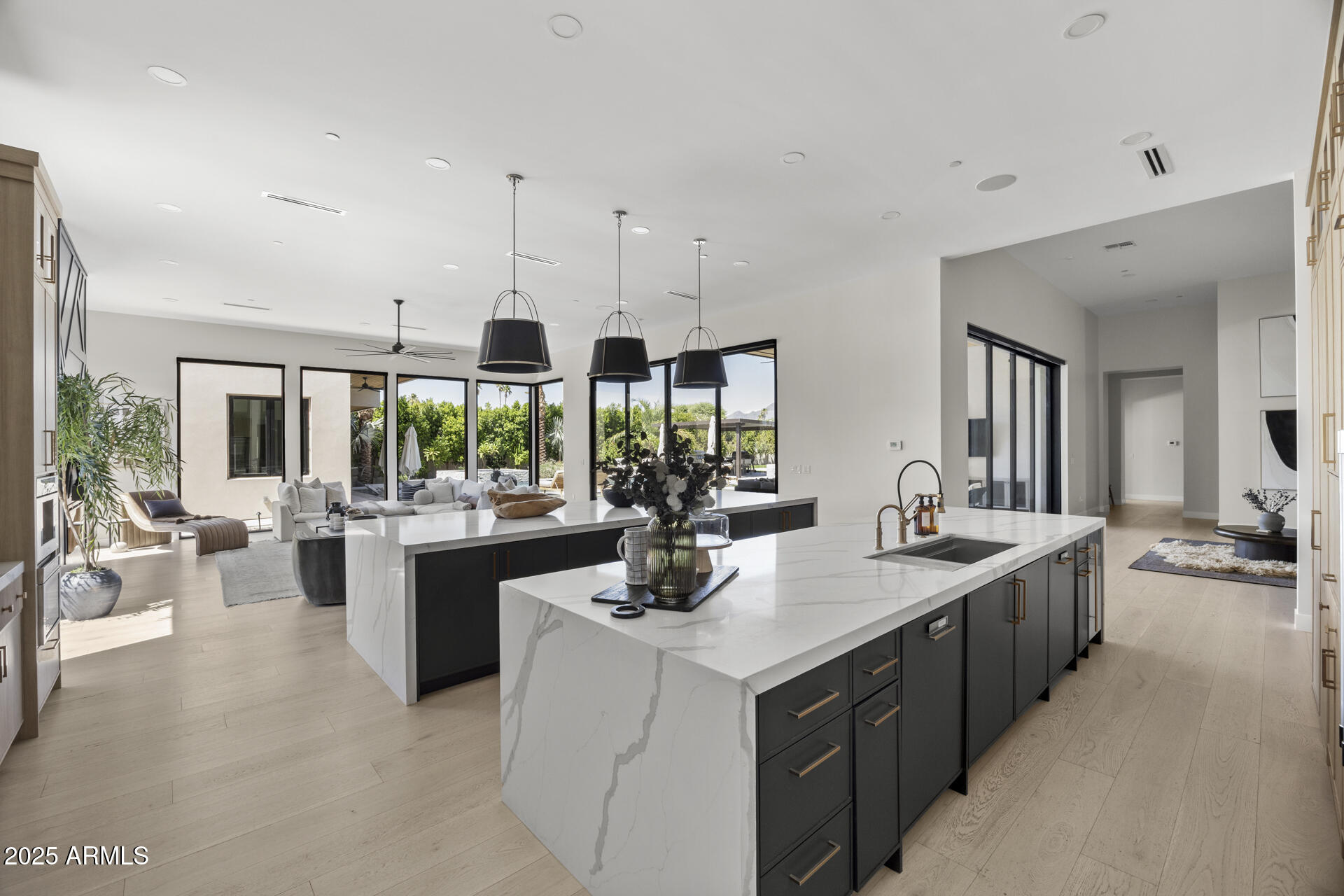 DESERT HILLS - Residential