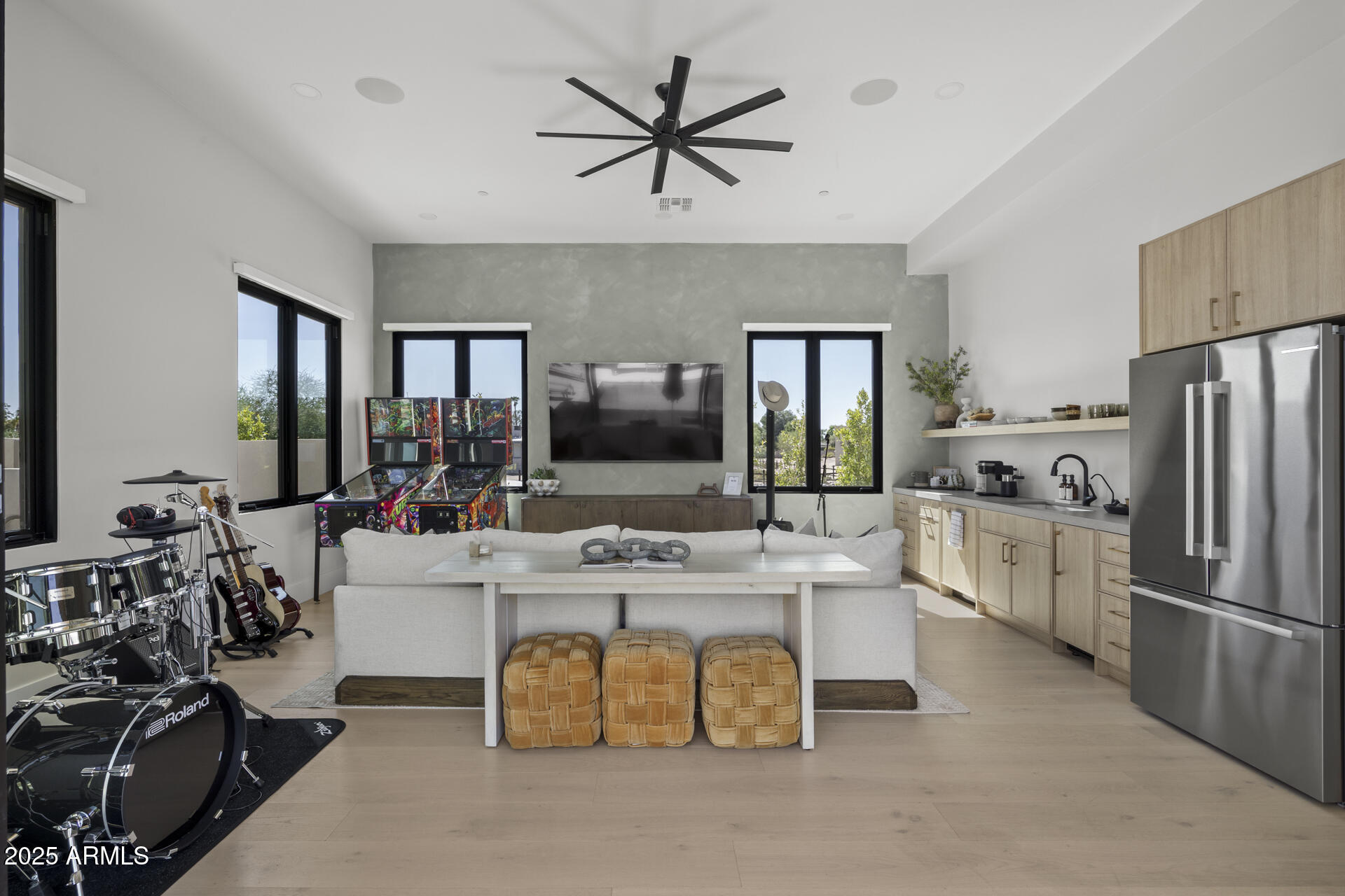 DESERT HILLS - Residential