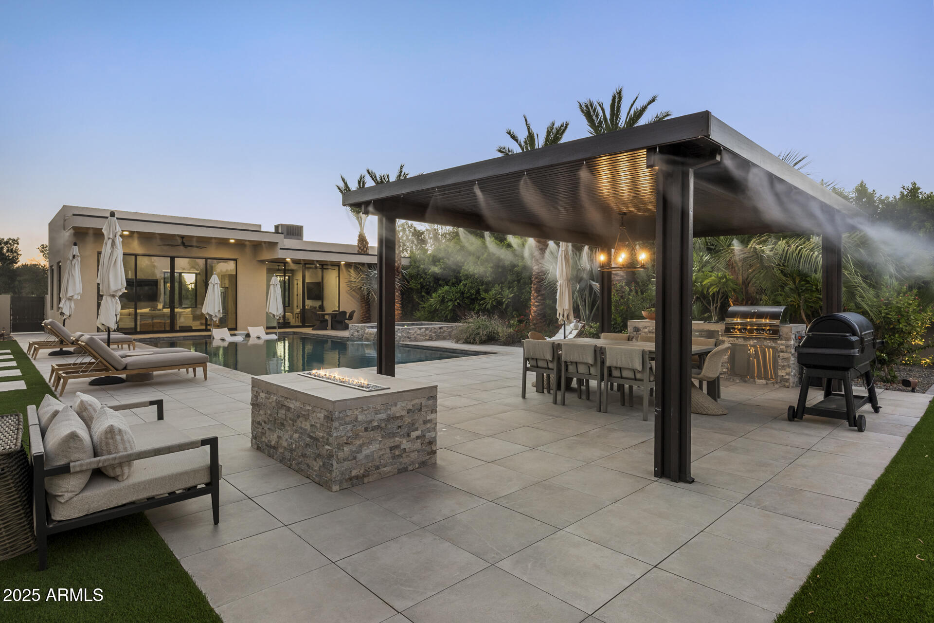 DESERT HILLS - Residential
