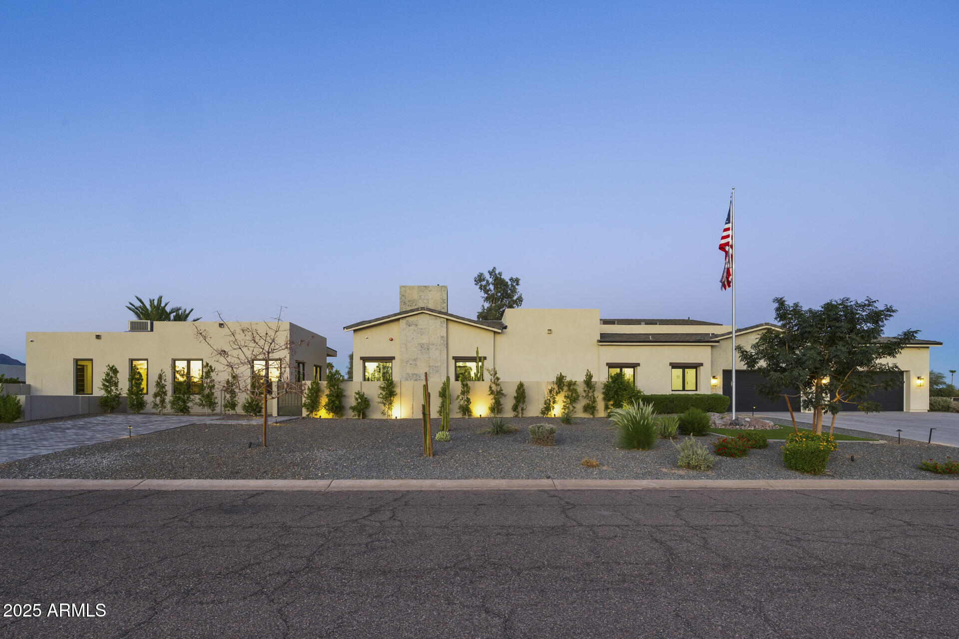 DESERT HILLS - Residential