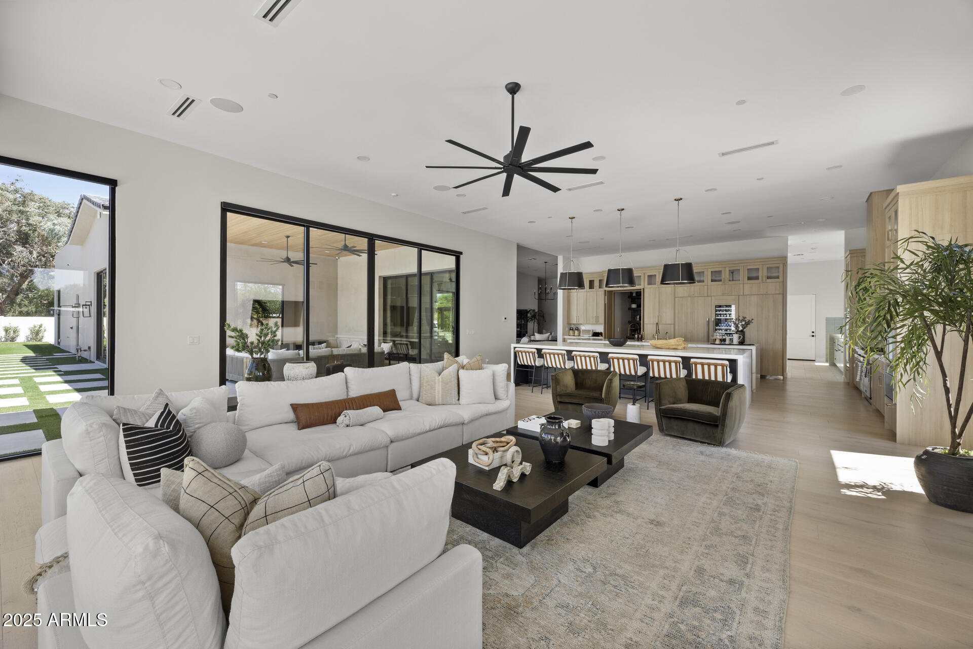 DESERT HILLS - Residential