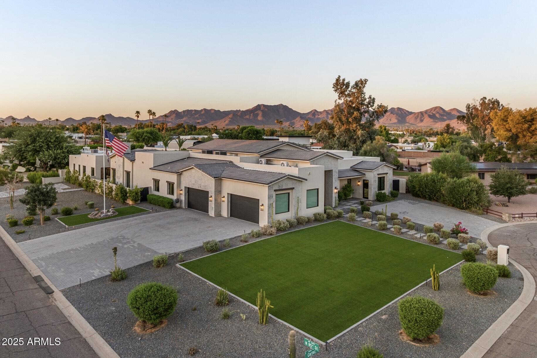 DESERT HILLS - Residential