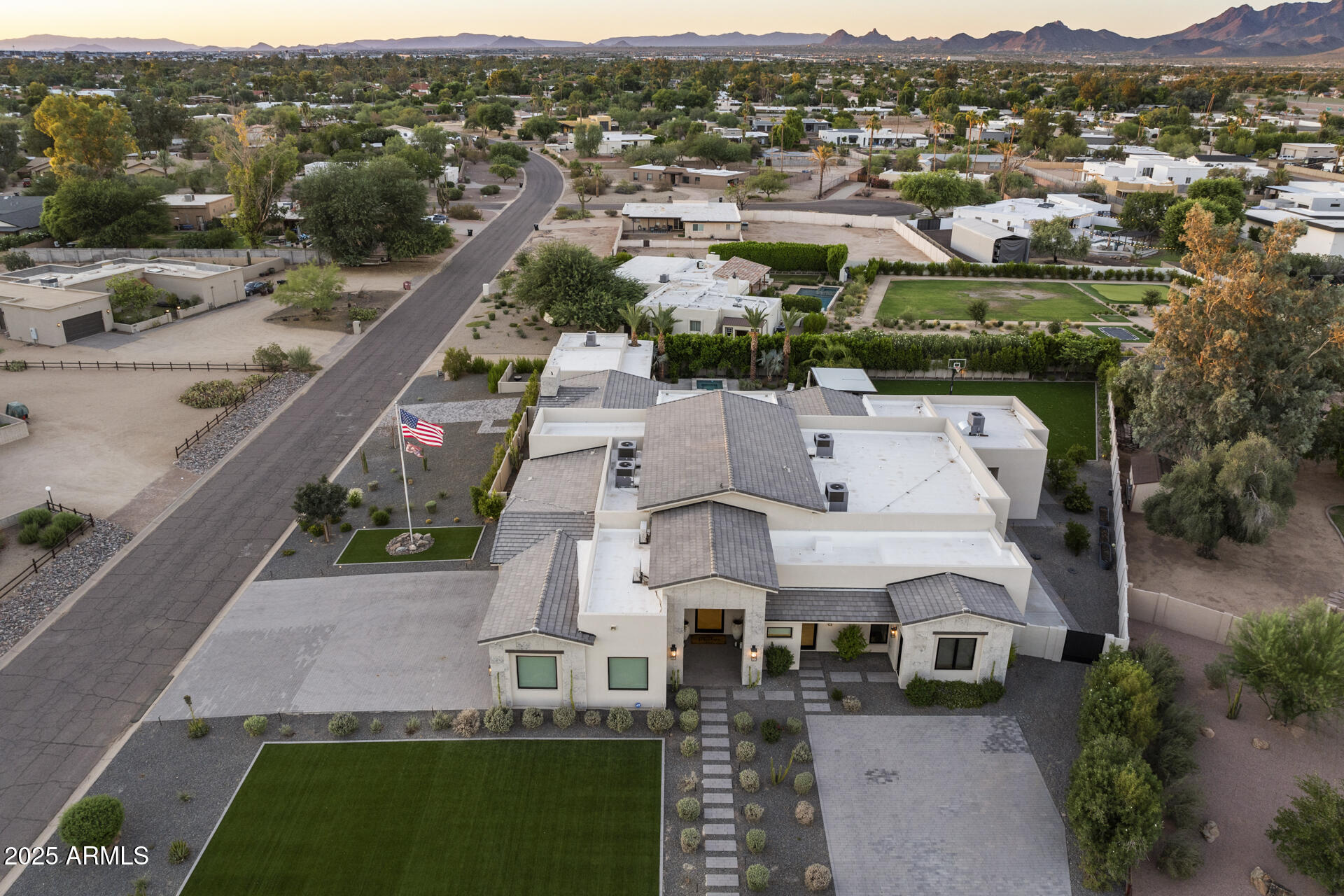 DESERT HILLS - Residential