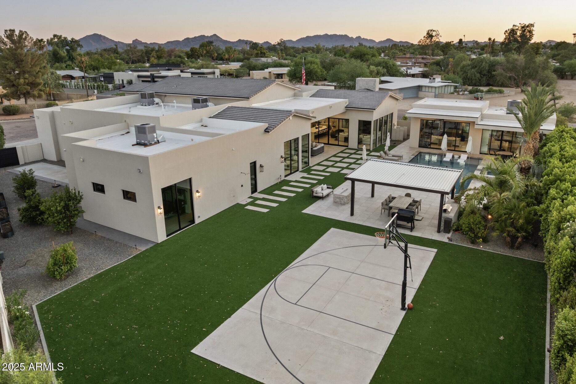 DESERT HILLS - Residential