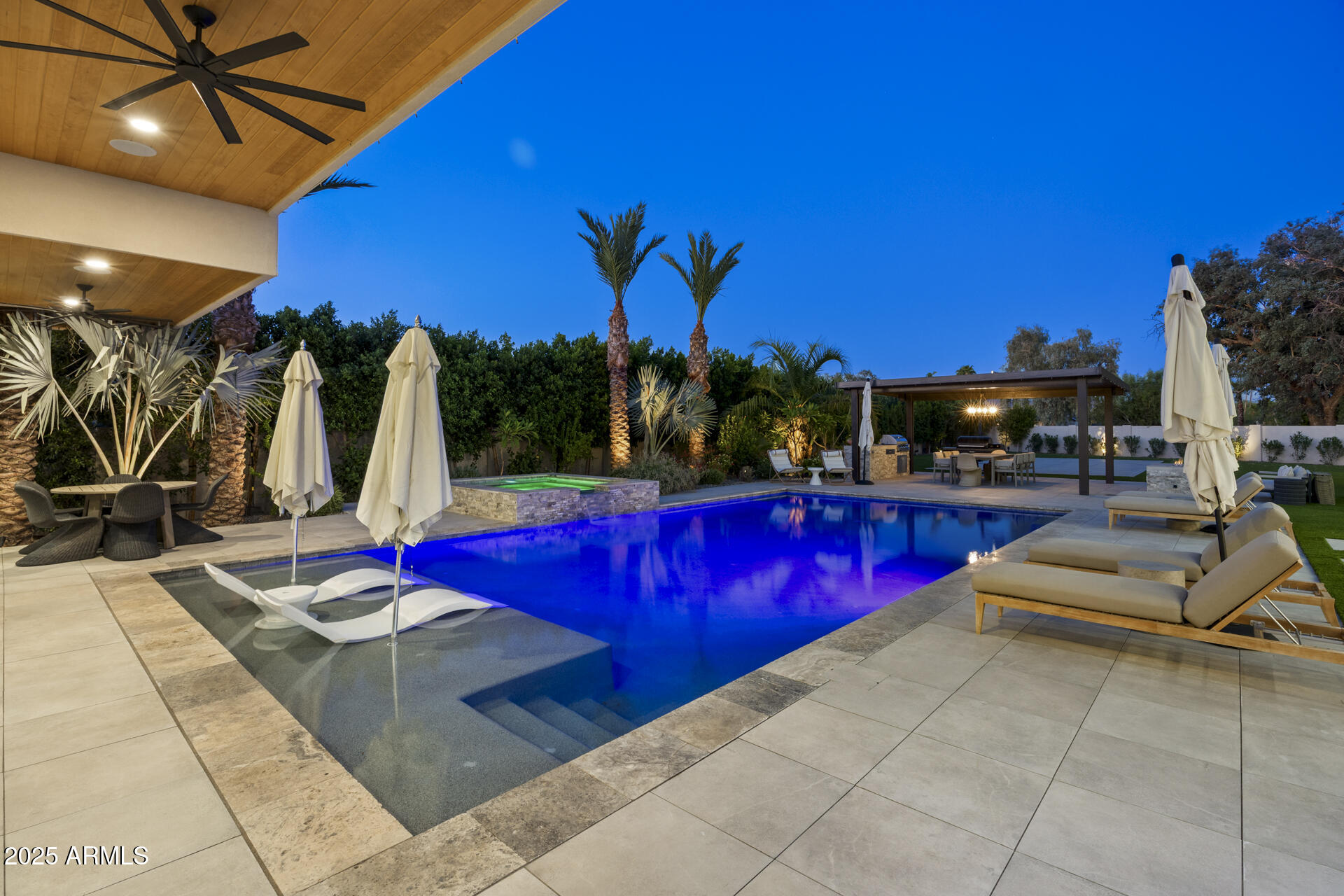 DESERT HILLS - Residential