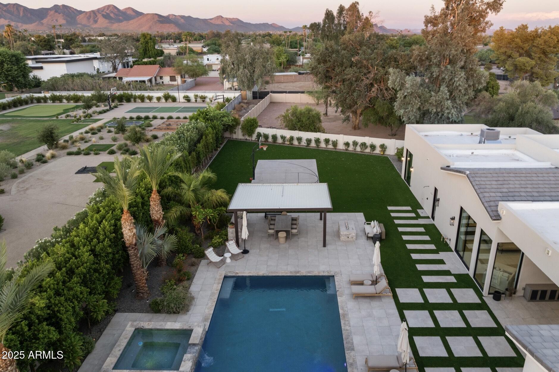 DESERT HILLS - Residential