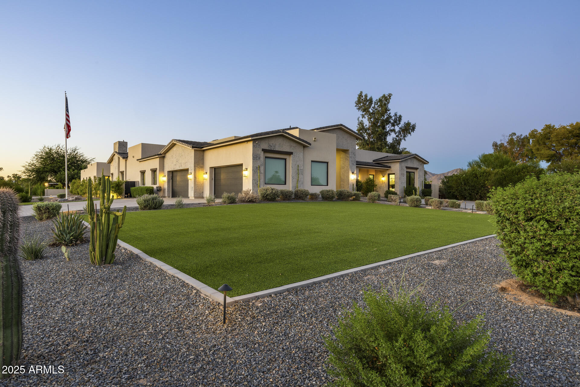 DESERT HILLS - Residential