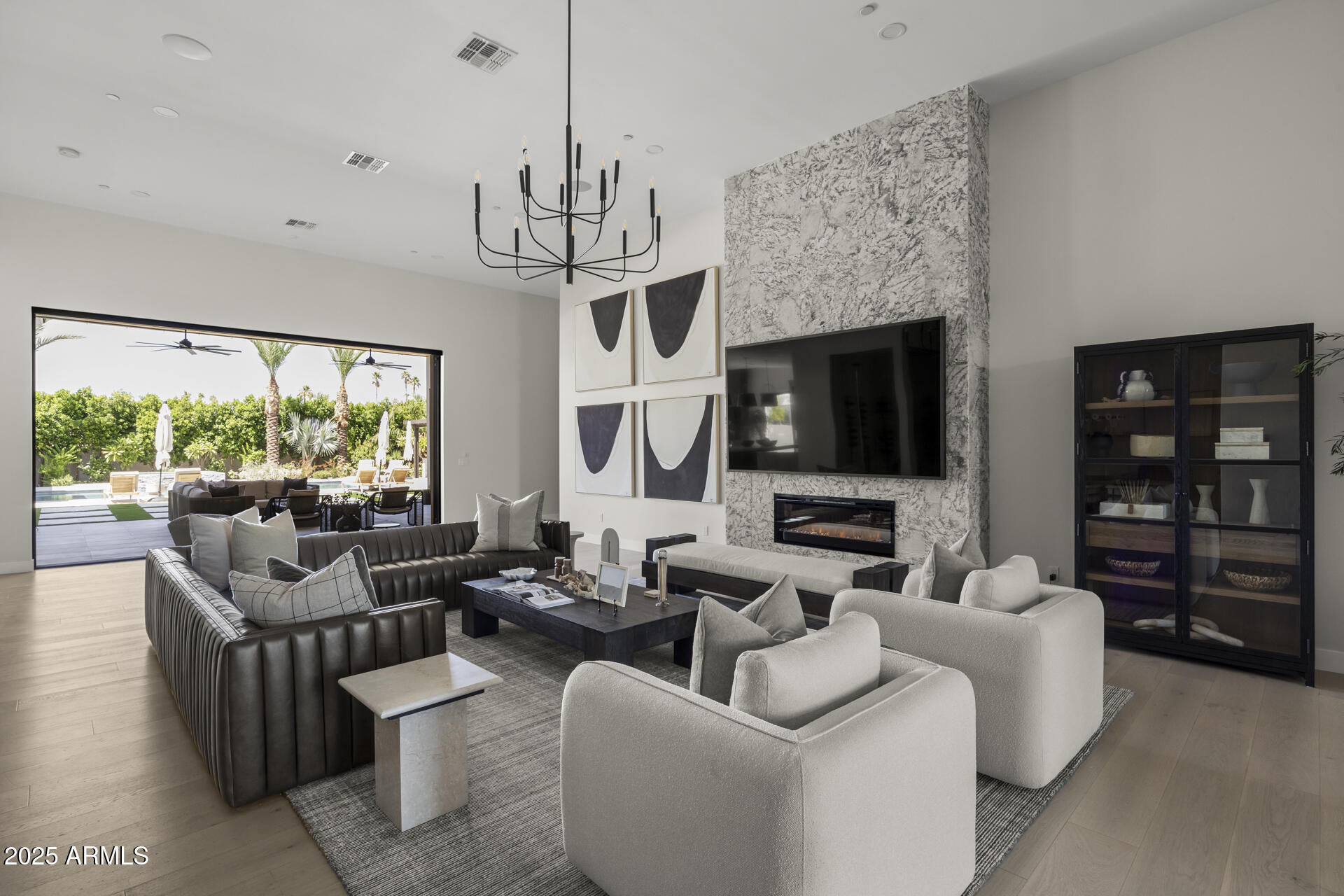 DESERT HILLS - Residential