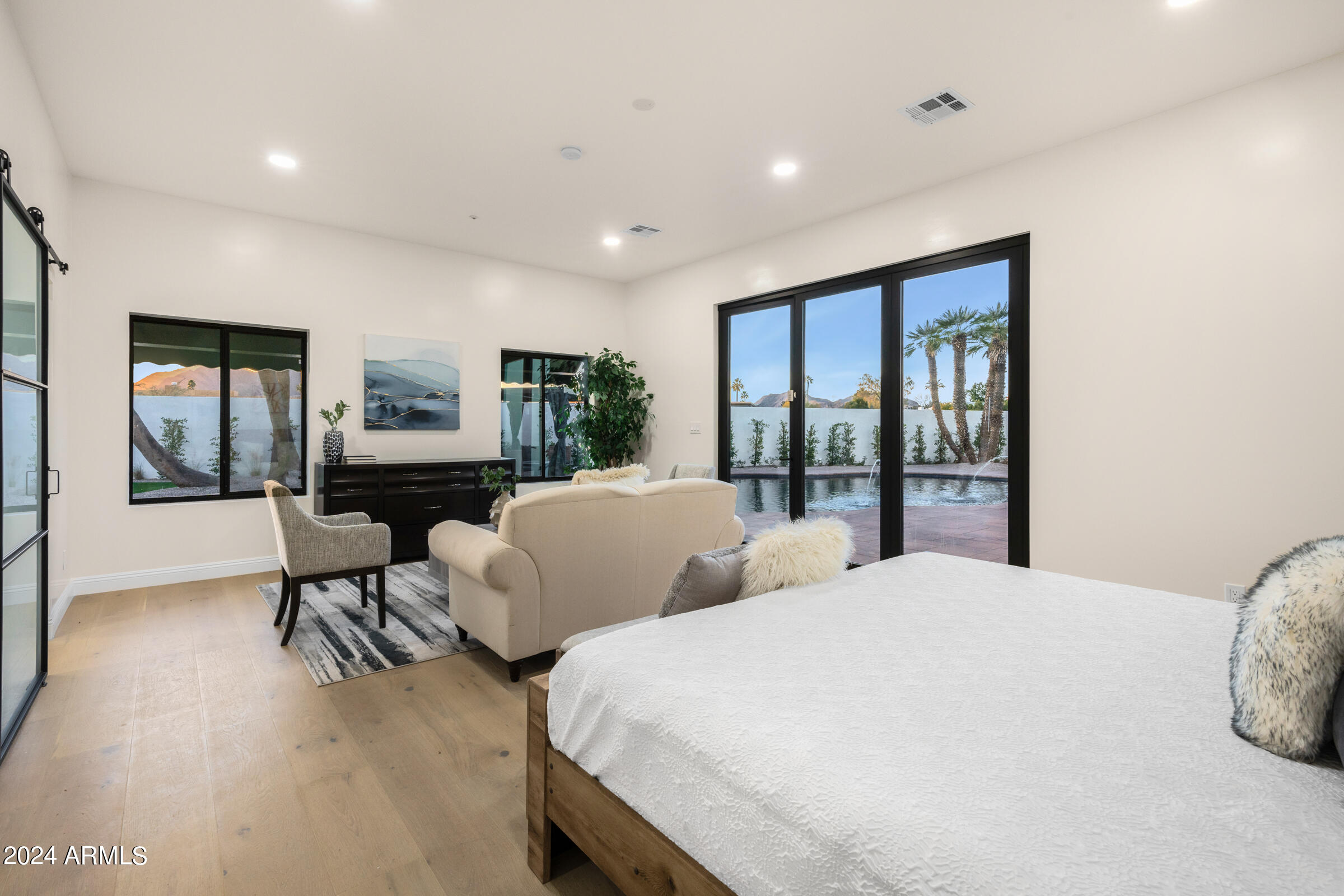 PRIVADO VILLAGE - Residential