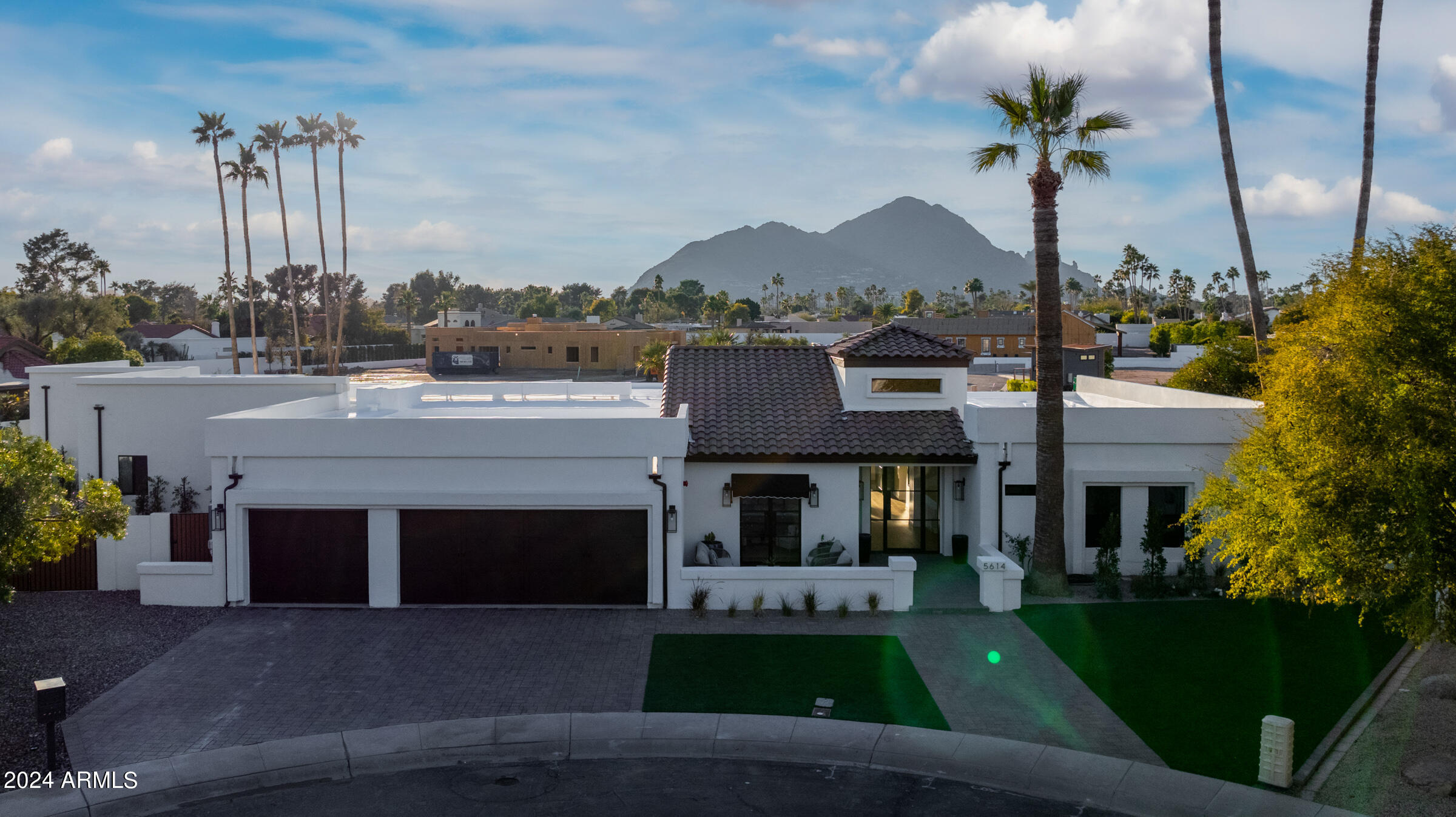 PRIVADO VILLAGE - Residential