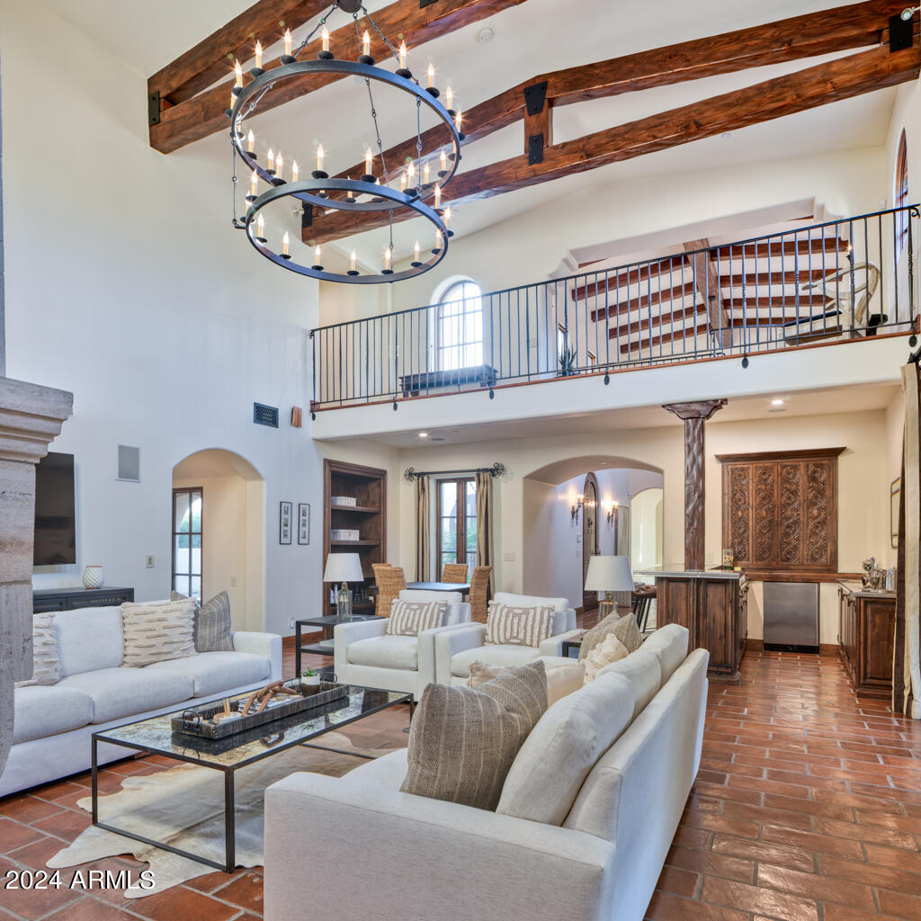 MOCKINGBIRD SQUARE - Residential